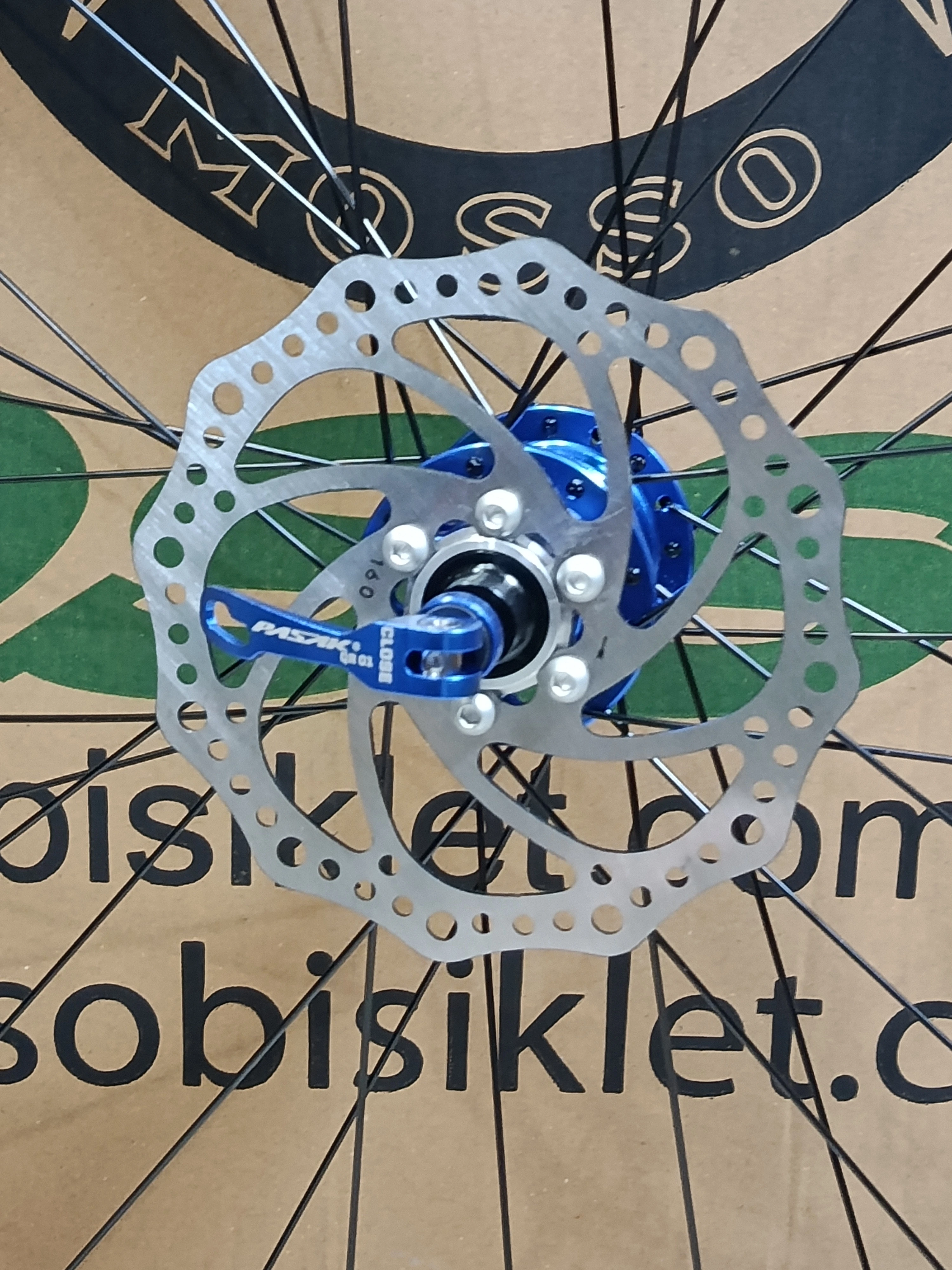 27,5 ARKA PASAK GÖBEK RULMANLI MAVİ YÜKSEK HUB SESİ  DİSKLİ YÜZÜKLÜ JANT 