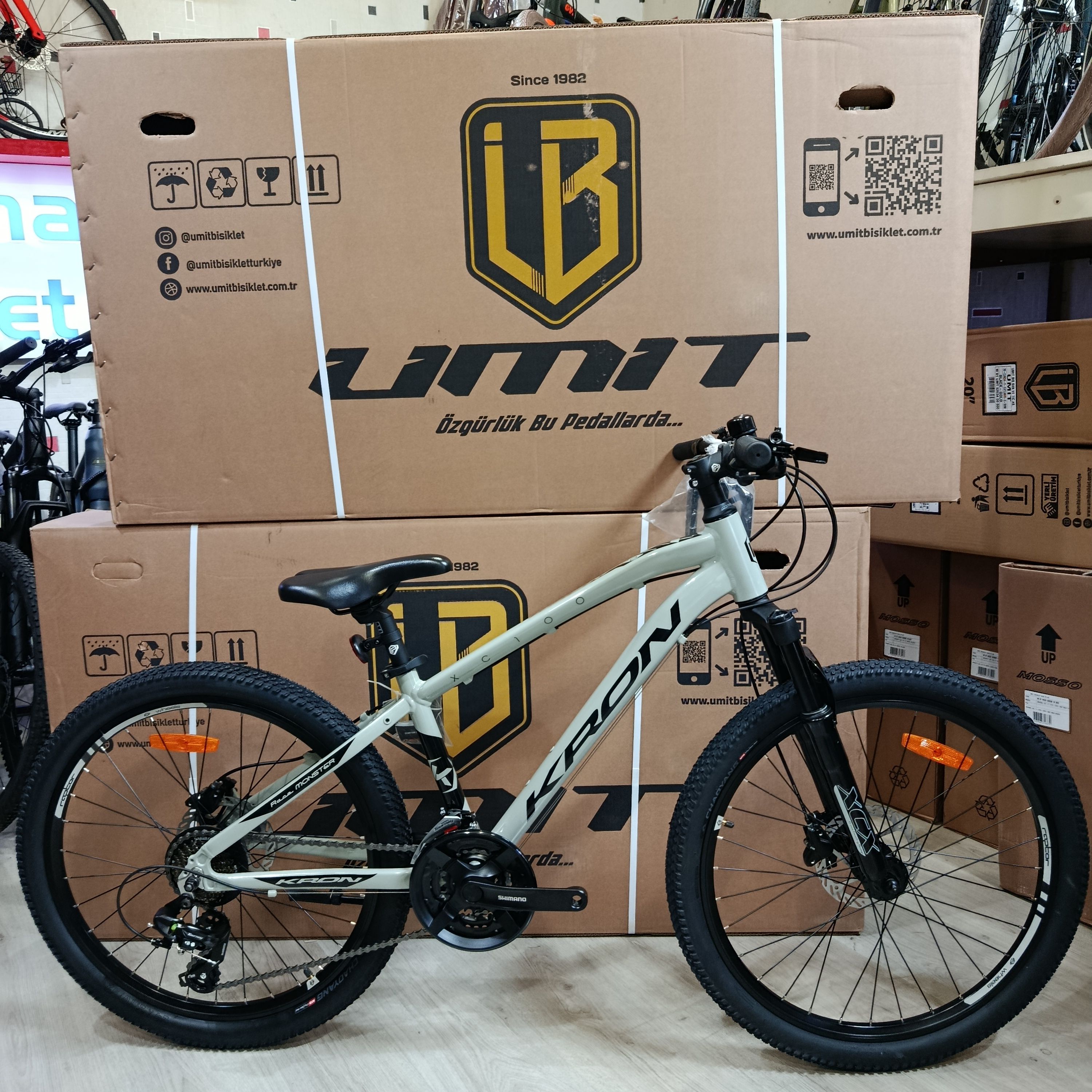 KRON XC 100 24 JANT SHIMANO HİDROLİK DİSK FREN DAĞ BİSİKLETİ GRİ