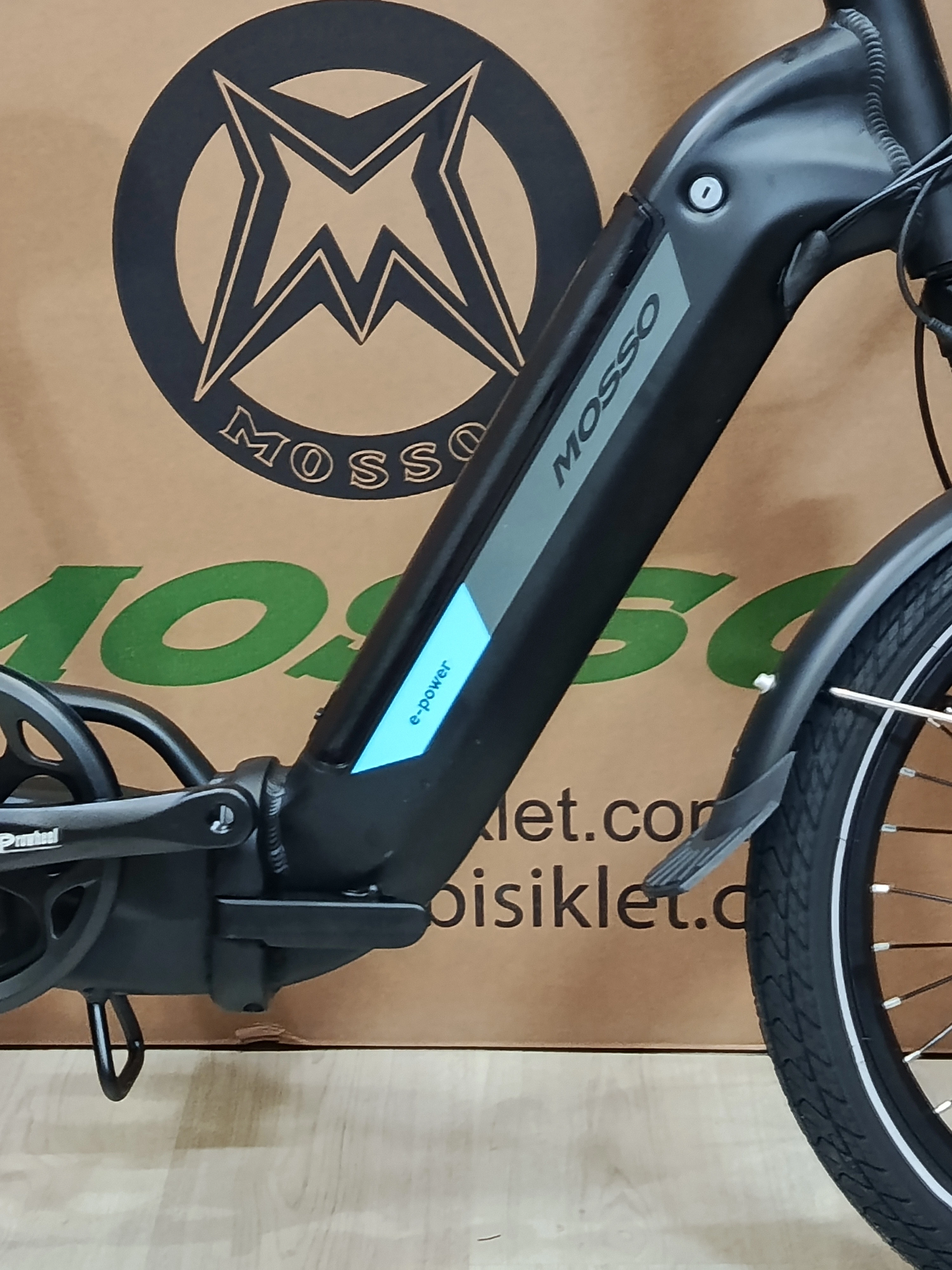 MOSSO KRONOS ELEKTRİKLİ KATLANIR BİSİKLET SİYAH 20 JANT 36V250W 12.8AH BATARYA