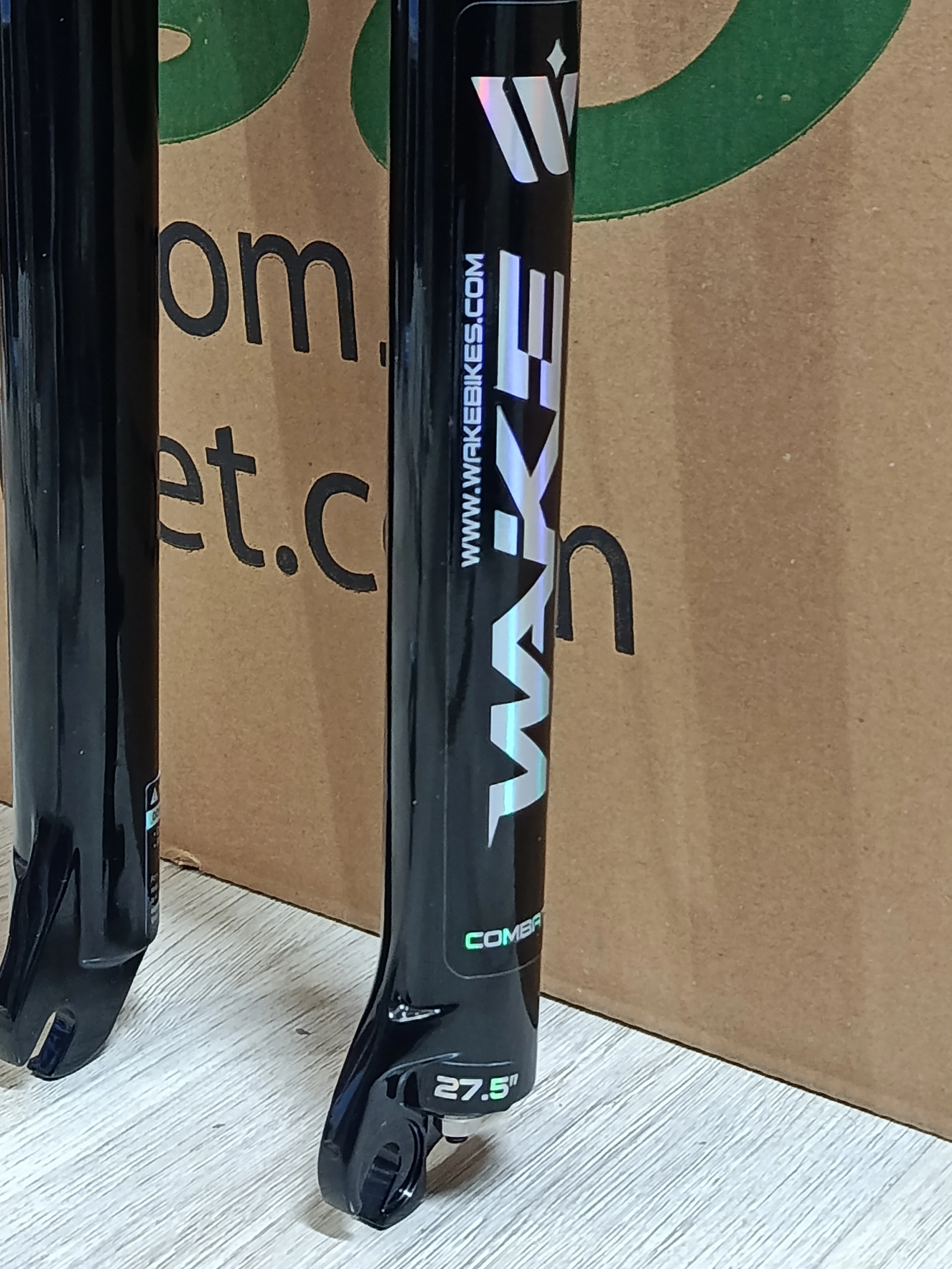 WAKE 27,5 DİSK UYUMLU 110MM  ALUMINYUM GİDONDAN KİLİTLİ ÖN AMORTİSÖR SİYAH