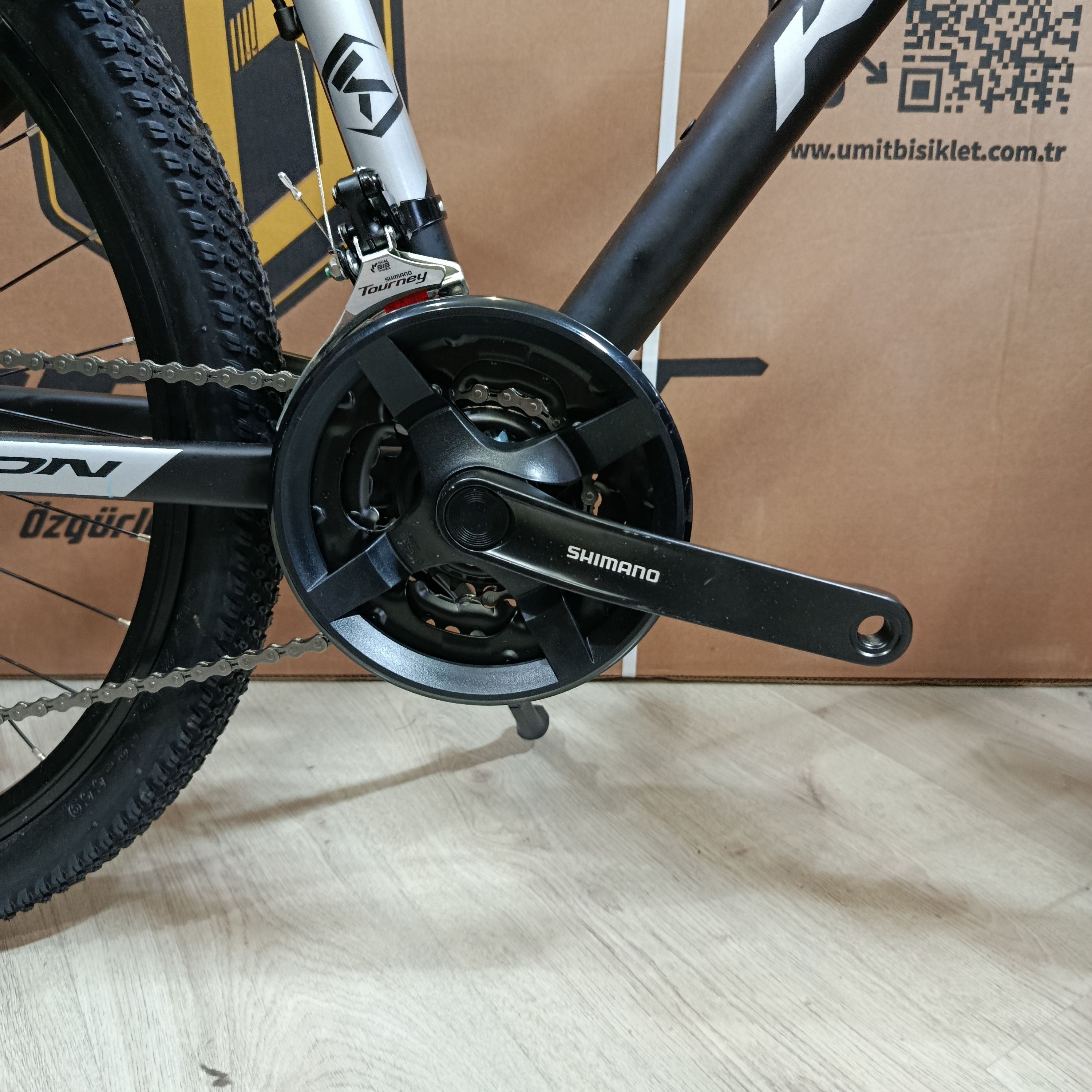 KRON XC 100 26 JANT SHIMANO HİDROLİK DİSK FREN DAĞ BİSİKLETİ  SİYAH