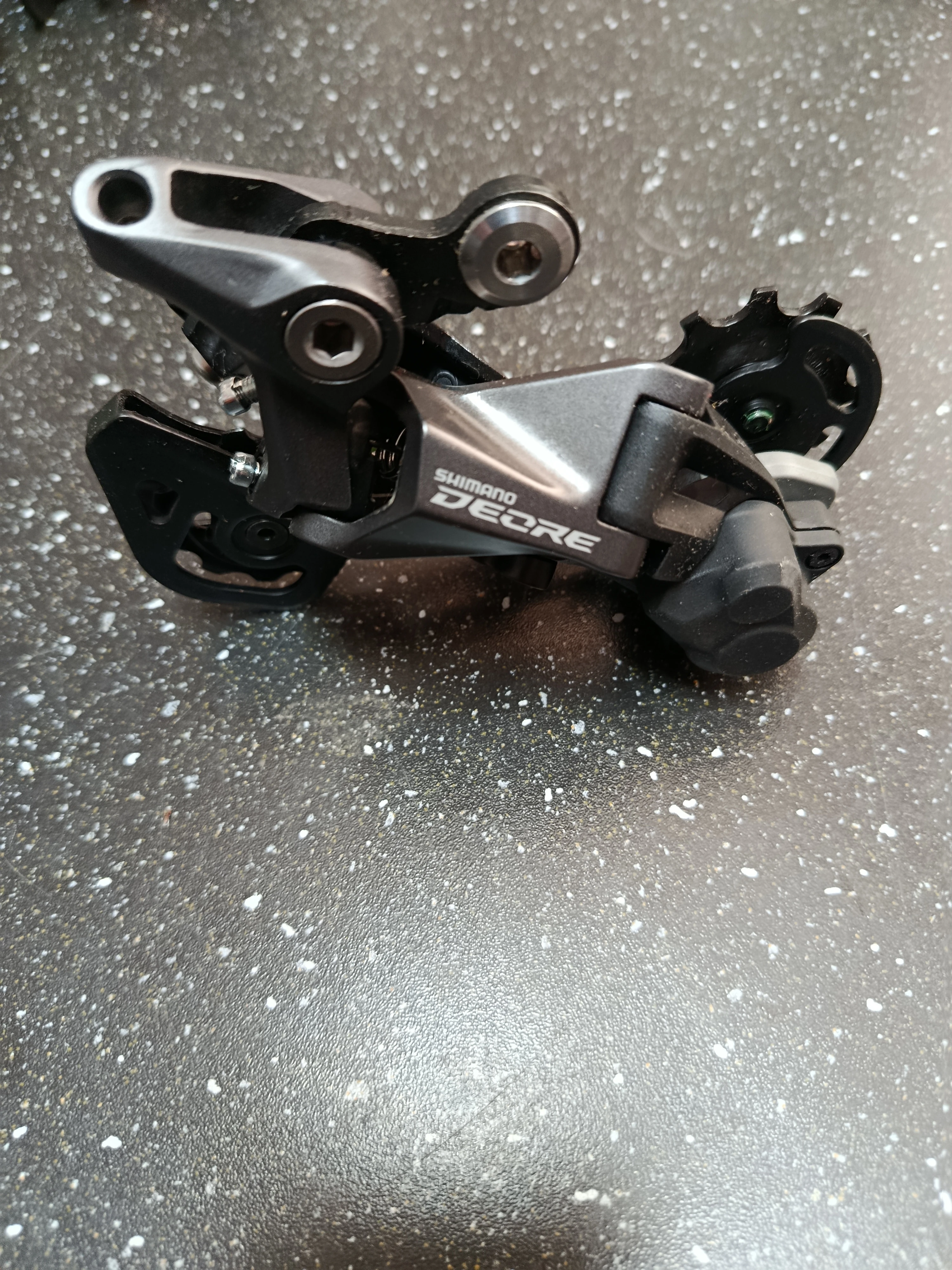 SHIMANO DEORE RD-M5120 SGS 10-11 UYUMLU ARKA VİTES ATTIRICI