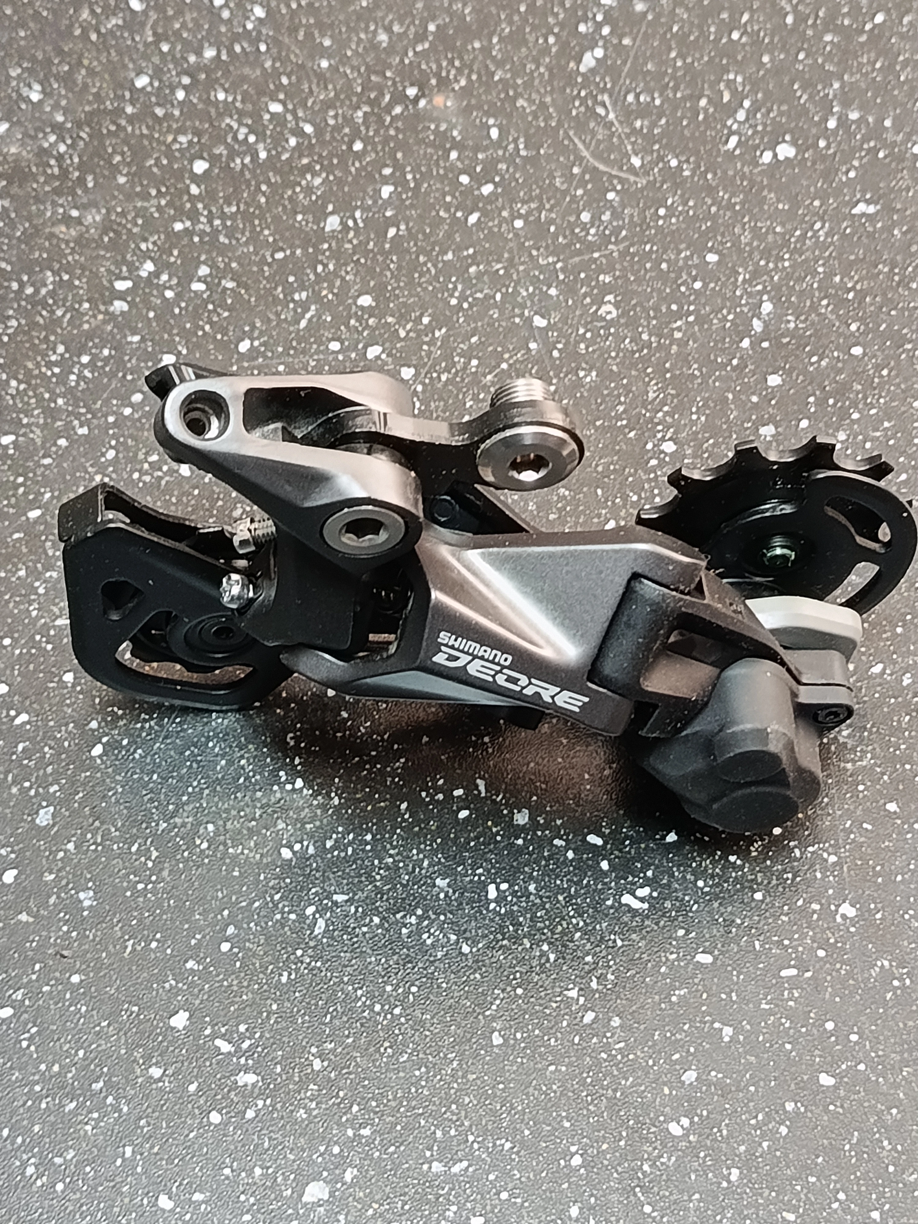 SHIMANO DEORE RD-M5120 SGS 10-11 UYUMLU ARKA VİTES ATTIRICI