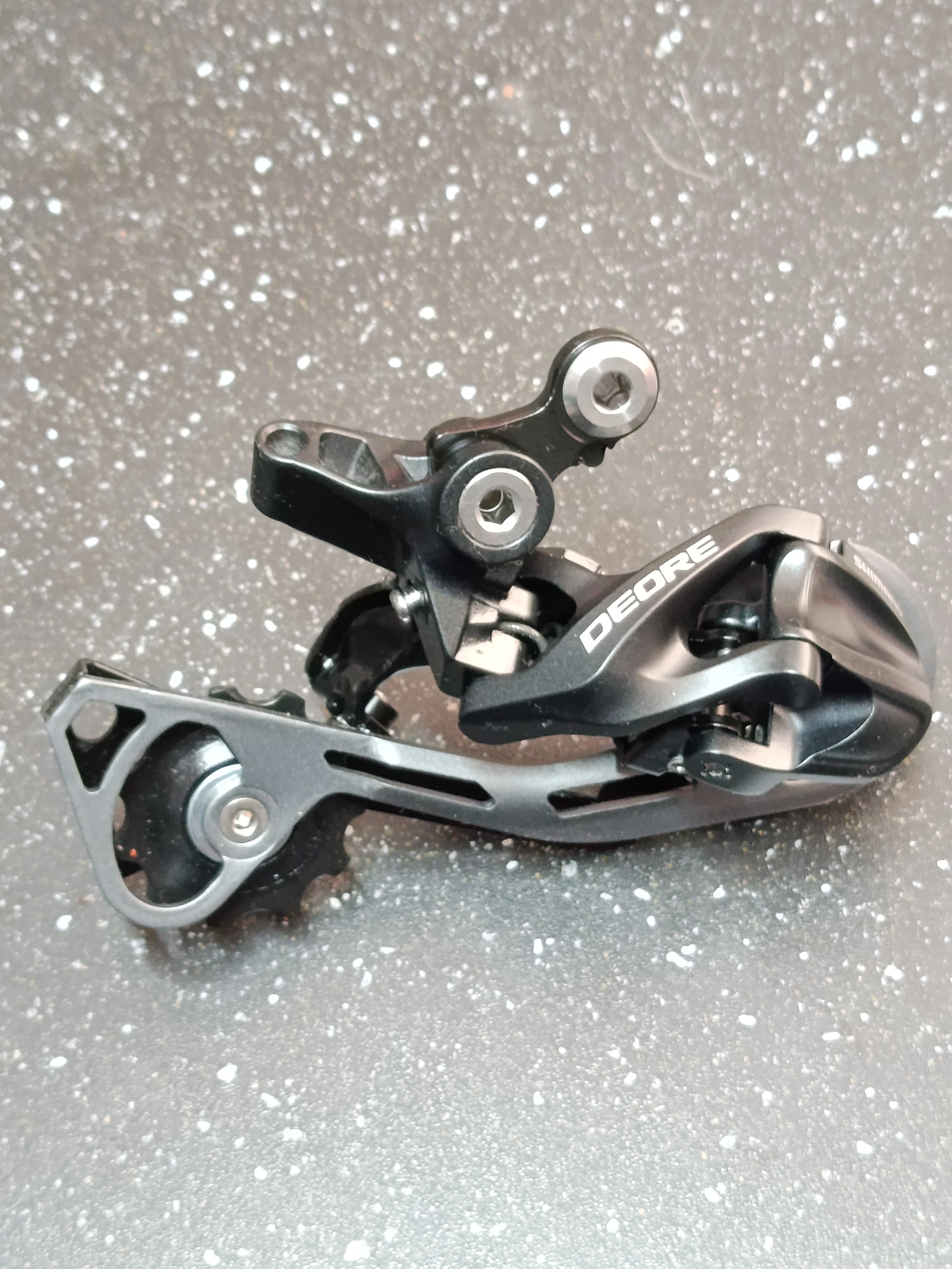 SHIMANO DEORE RD-M610 10 LU ARKA VİTES ATTIRICI 