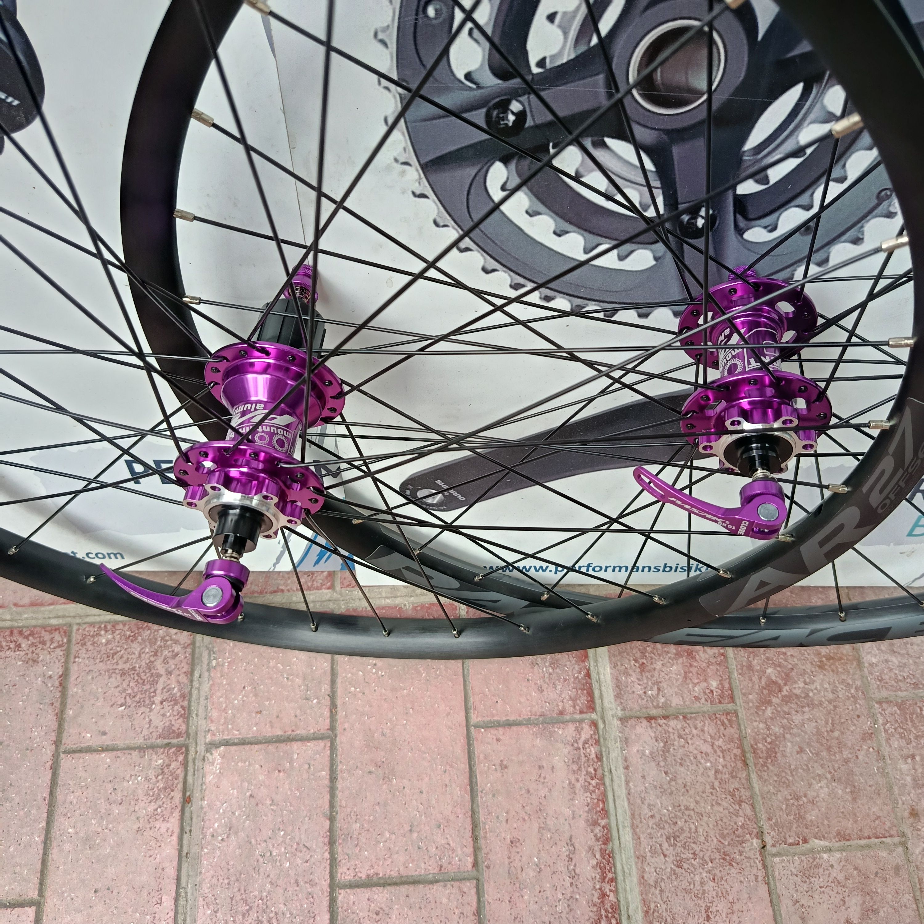 RACEFACE R27 JANT 27,5 ÖN ARKA SET MOR RENK PASAK RULMANLI YÜKSEK HUB SESİ 