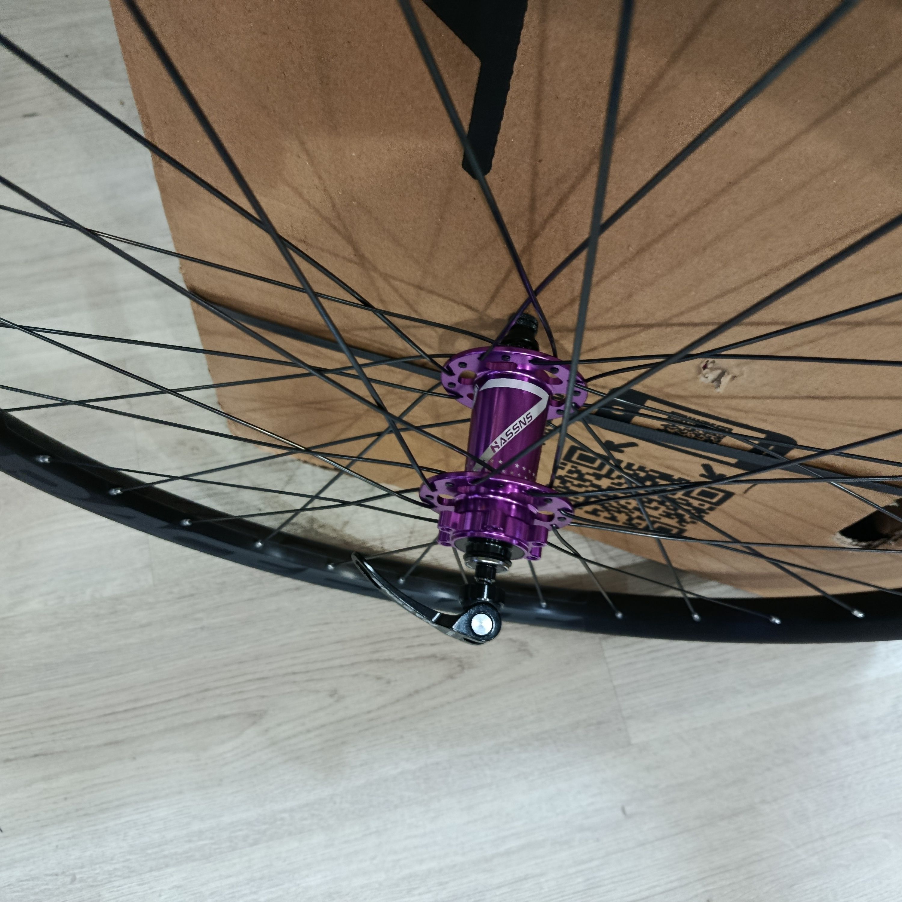 RACEFACE R27 JANT 27,5+DT SWİSS TELLER+HASSNS PRO7 GÖBEK MOR DİSK ÖN JANT