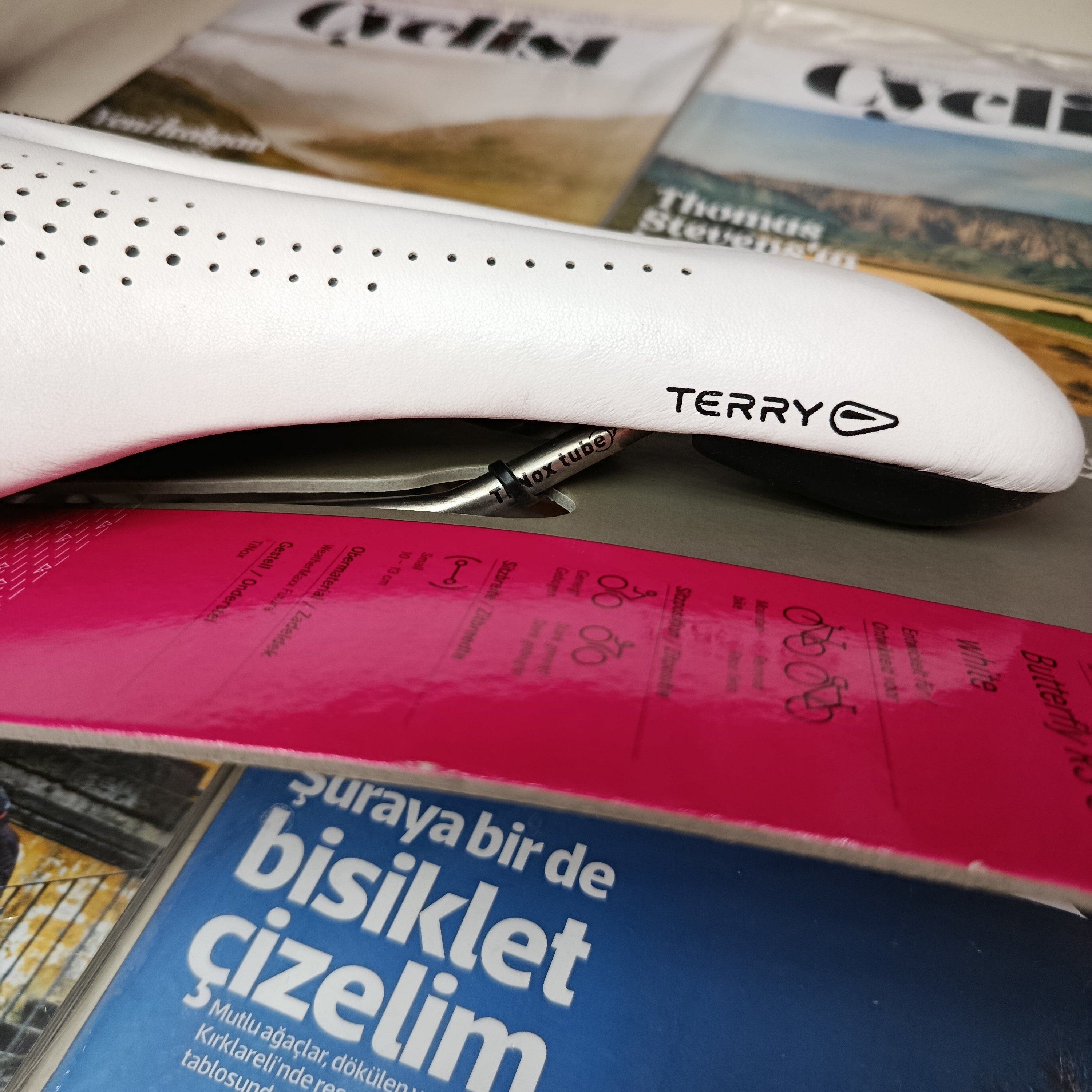 TERRY BUTTERFLY RS AIRCELLGEL  BİSİKLET SELESİ BEYAZ