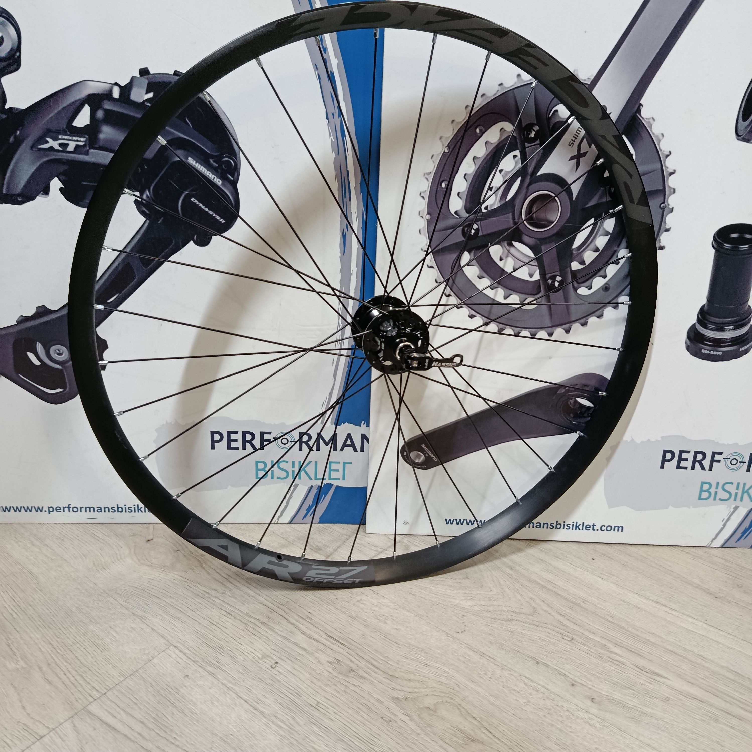 27,5 ARKA HASSNS PRO7 RULMANLI SİYAH RACEFACE R27 JANT 27MM İÇ 31MM DIŞ  DİSK 