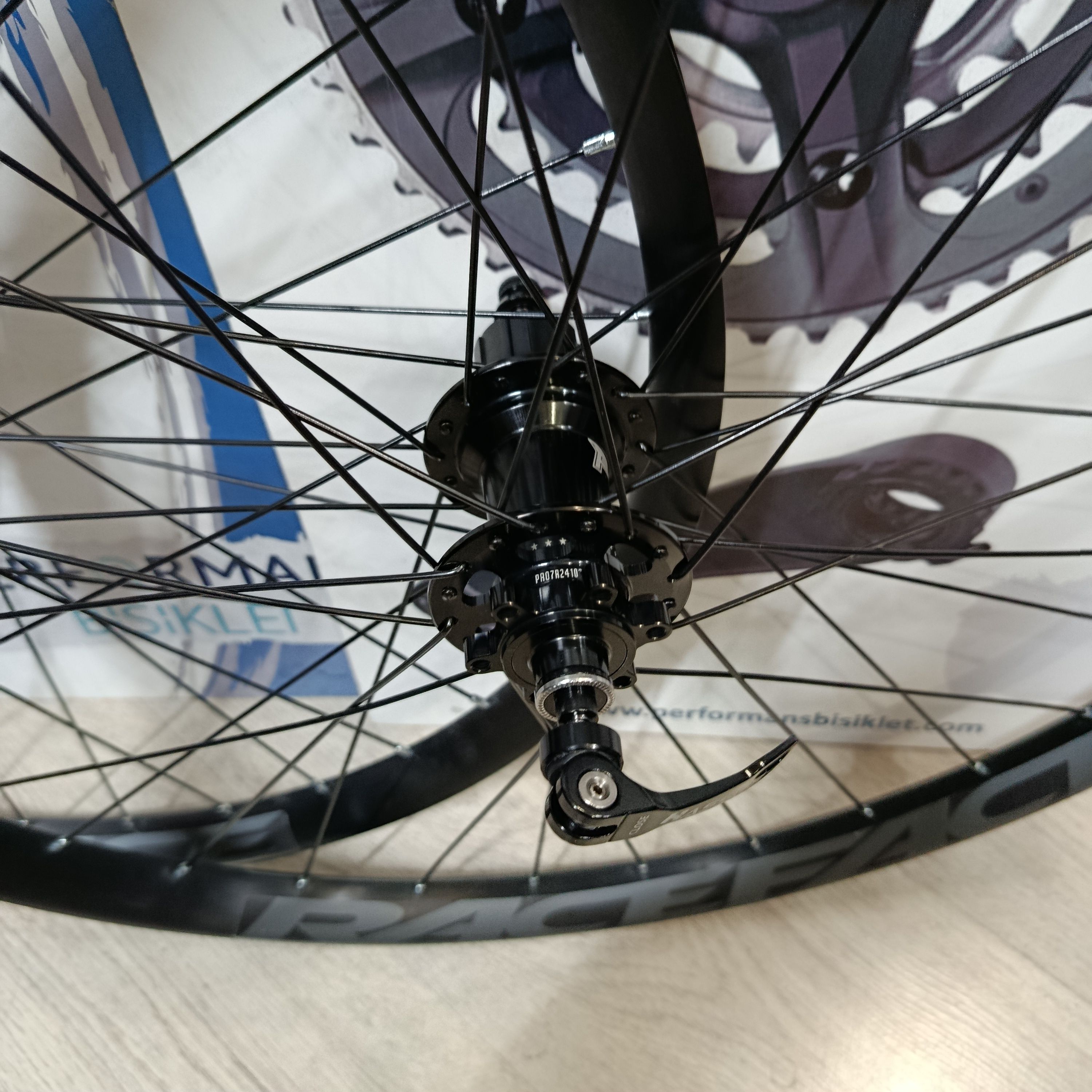 27,5 ÖN-ARKA HASSNS PRO7 RULMANLI SİYAH RACEFACE R27 JANT 27MM İÇ 31MM DIŞ  DİSK 