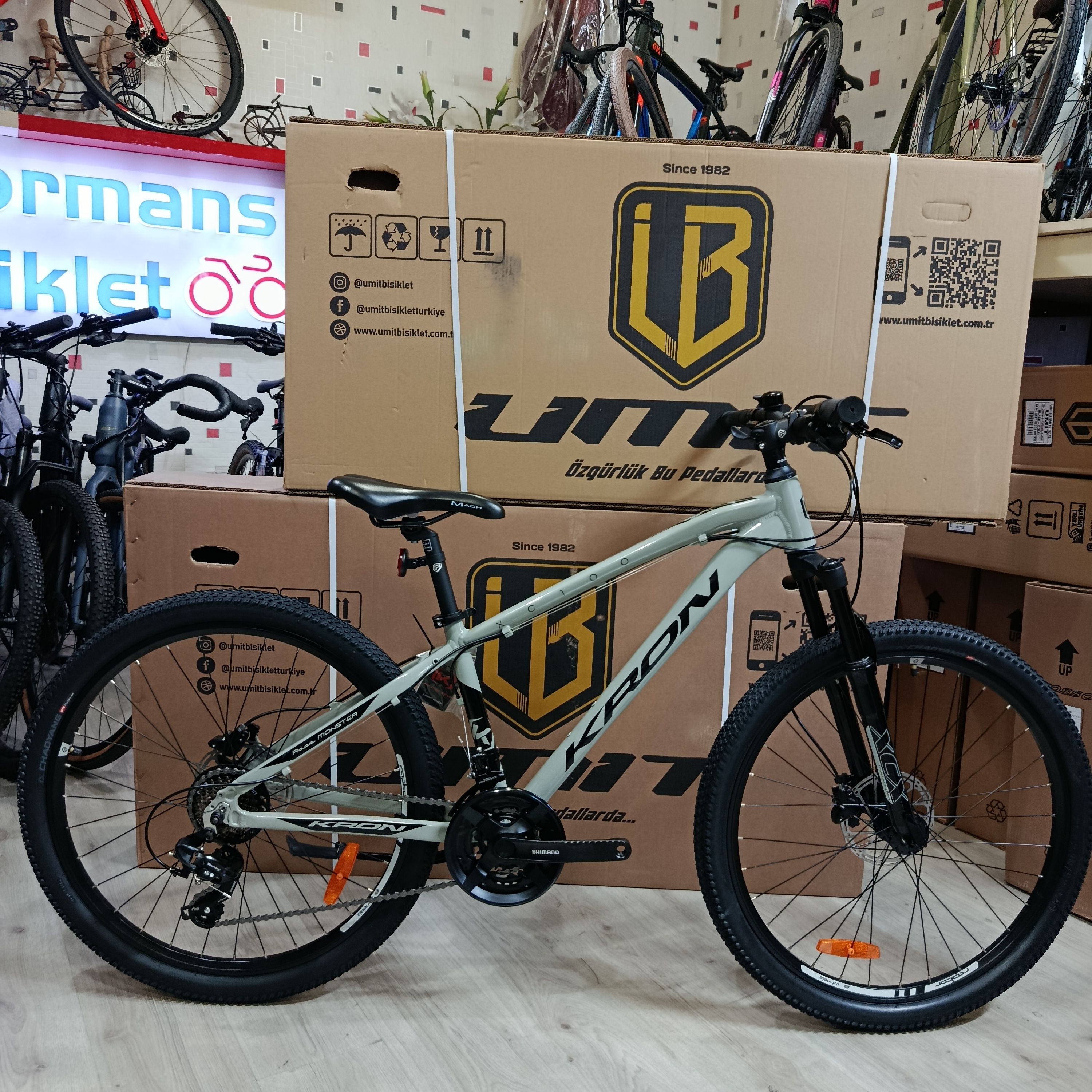 KRON XC 100 26 JANT SHIMANO HİDROLİK DİSK FREN DAĞ BİSİKLETİ GRİ