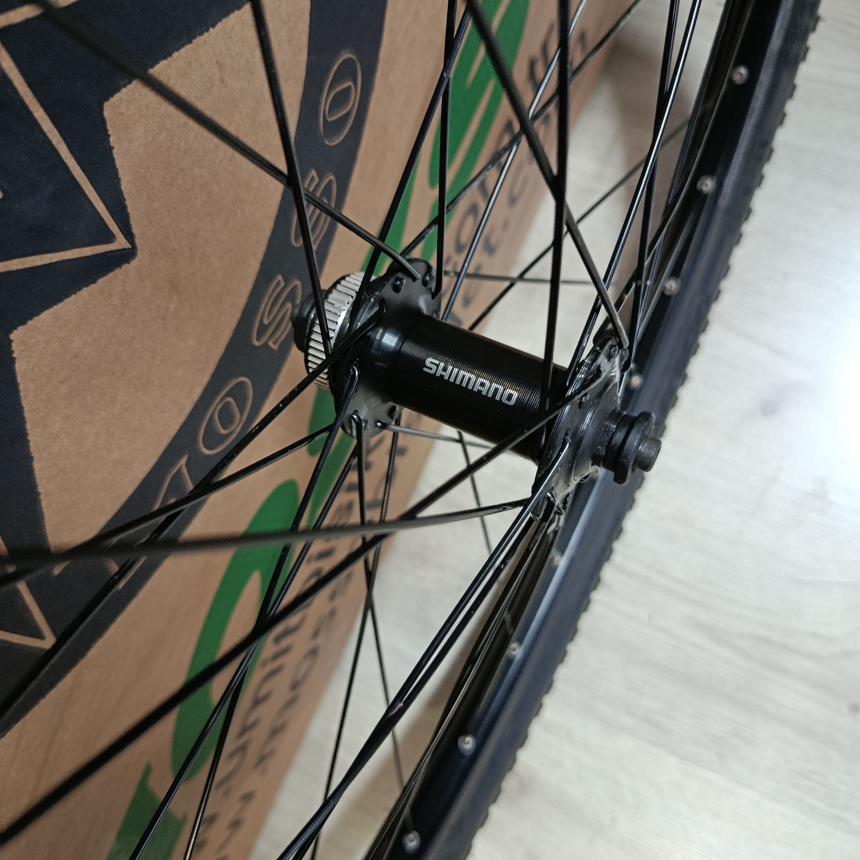 29 ÖN JANT YÜZÜKLÜ DİSK UYUMLU LASTİKLİ SHIMANO GÖBEK 