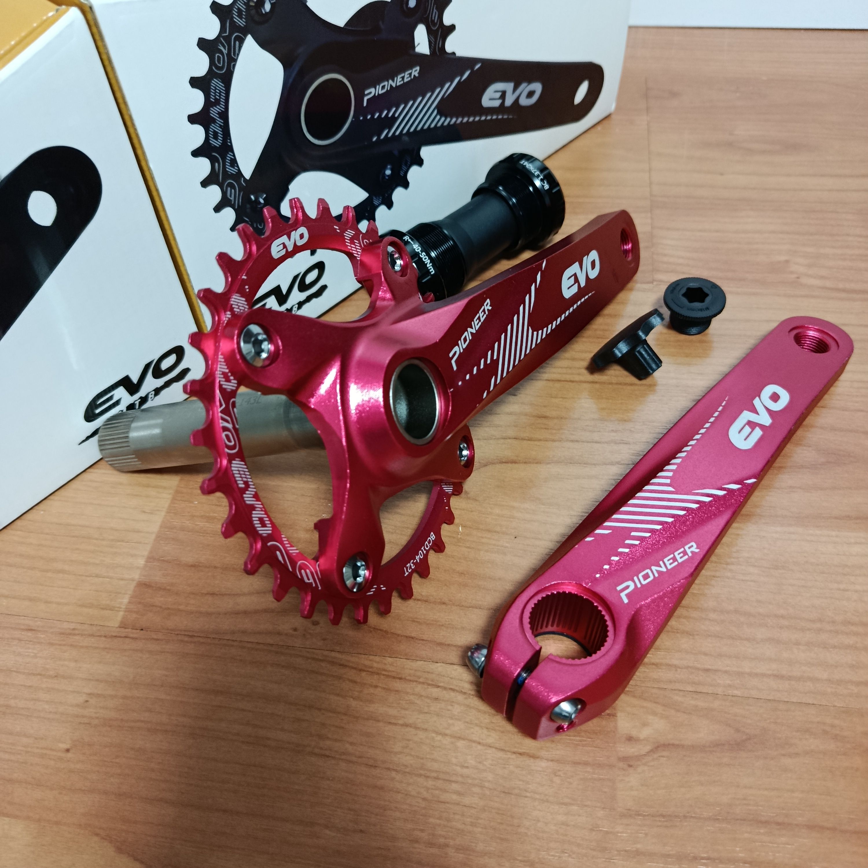 EVO AYNAKOL KIRMIZI 32T 170MM KOL HOLLOWTECH GÖBEK DAHİL