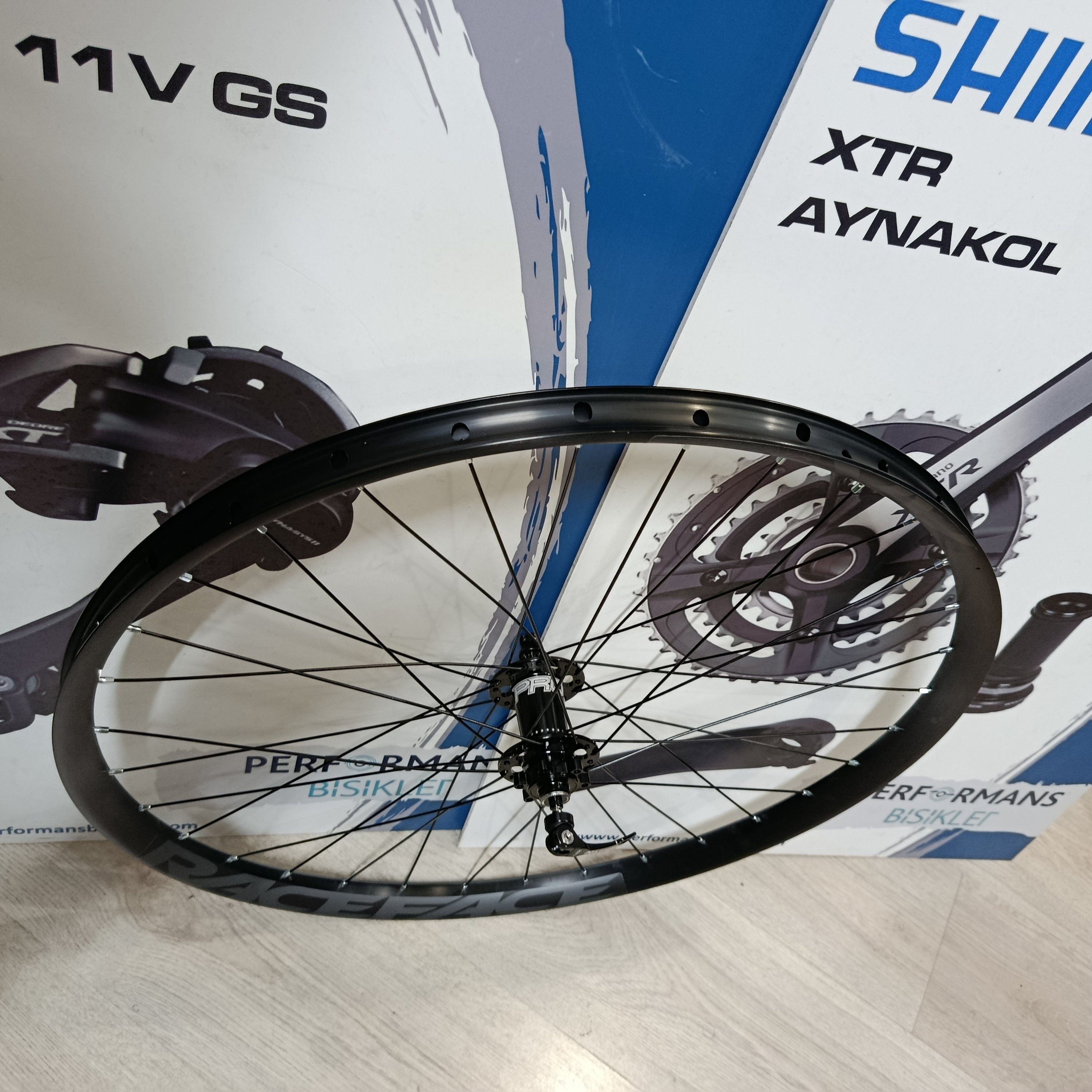 27,5 ÖN HASSNS PRO7 RULMANLI SİYAH RACEFACE R27 JANT 27MM İÇ 31MM DIŞ  DİSK 