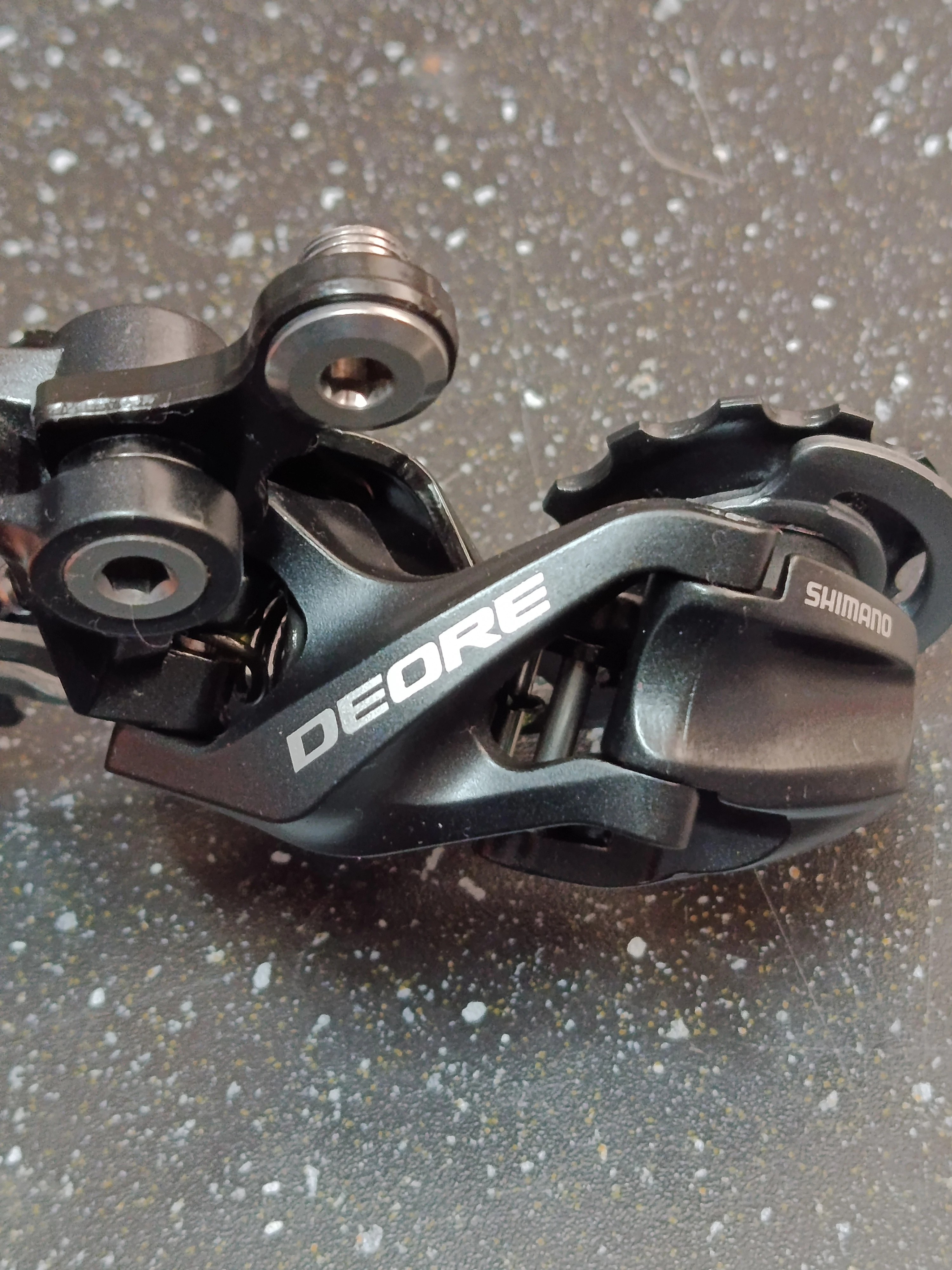 SHIMANO DEORE RD-M610 10 LU ARKA VİTES ATTIRICI 
