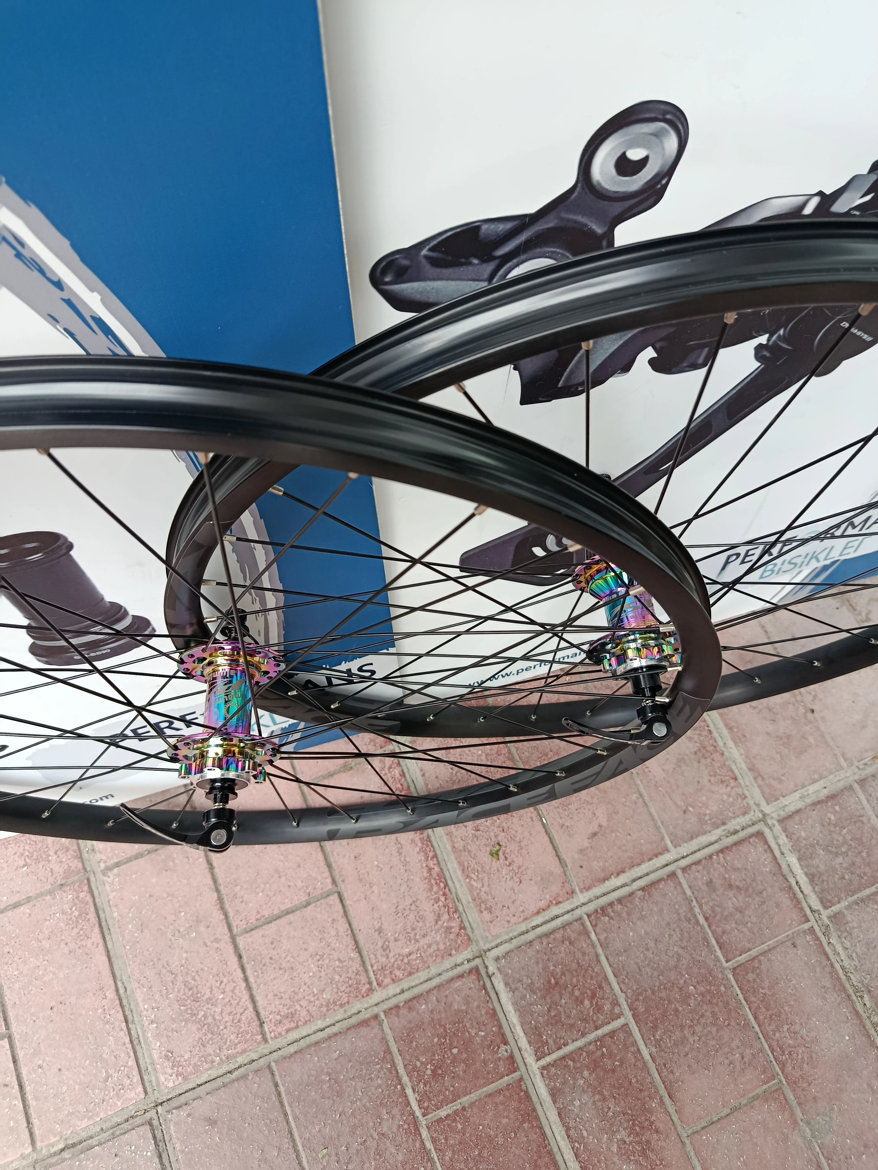 RACEFACE R27 JANT 29 ÖN ARKA SET RAINBOW RENK PASAK RULMANLI YÜKSEK HUB SESİ