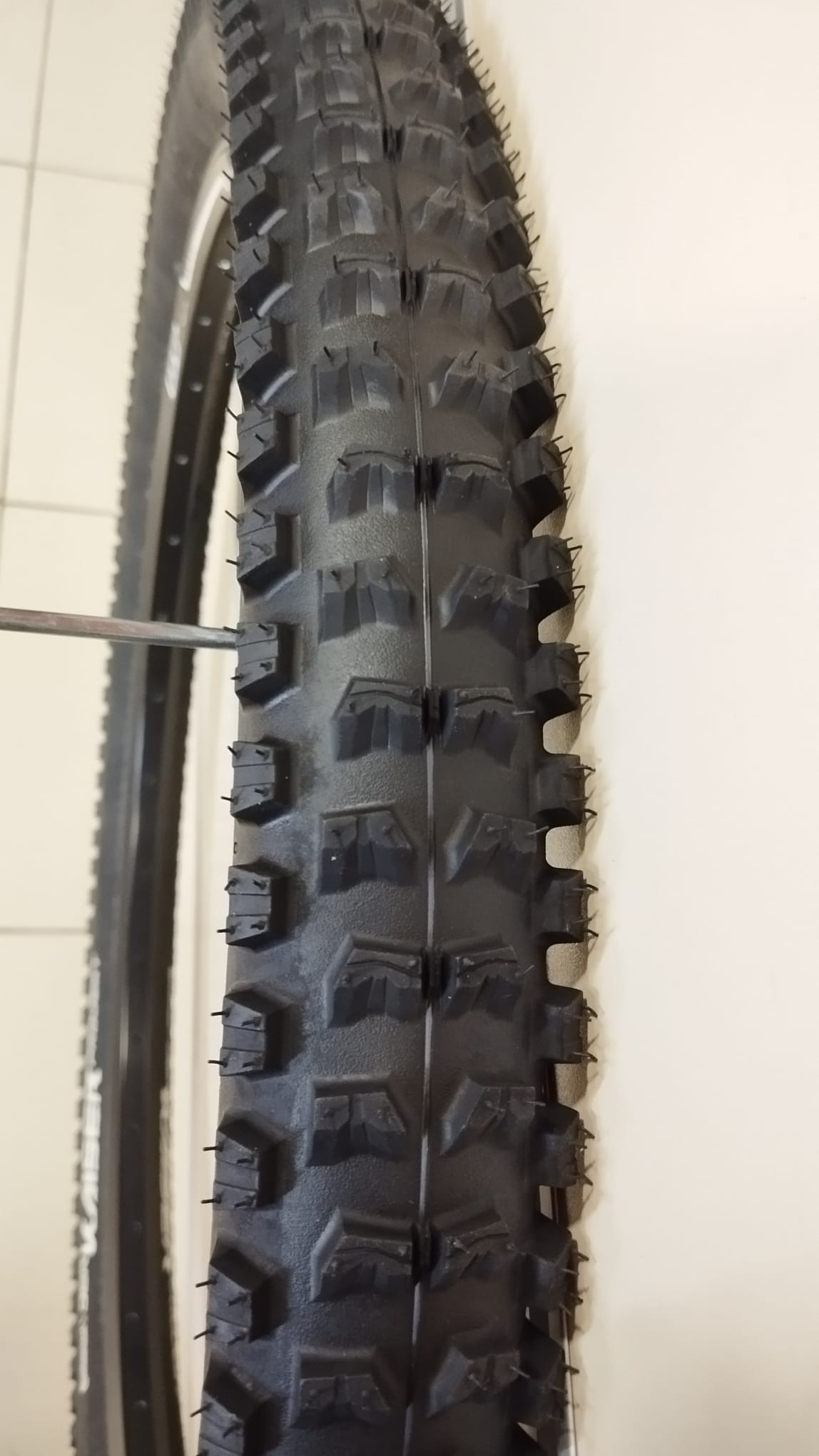 CONTİNENTAL DER KAISER PROJEKT 27*2.4 TUBELESS UYUMLU TELSİZ MADE IN GERMANY 950GR / Bisiklet