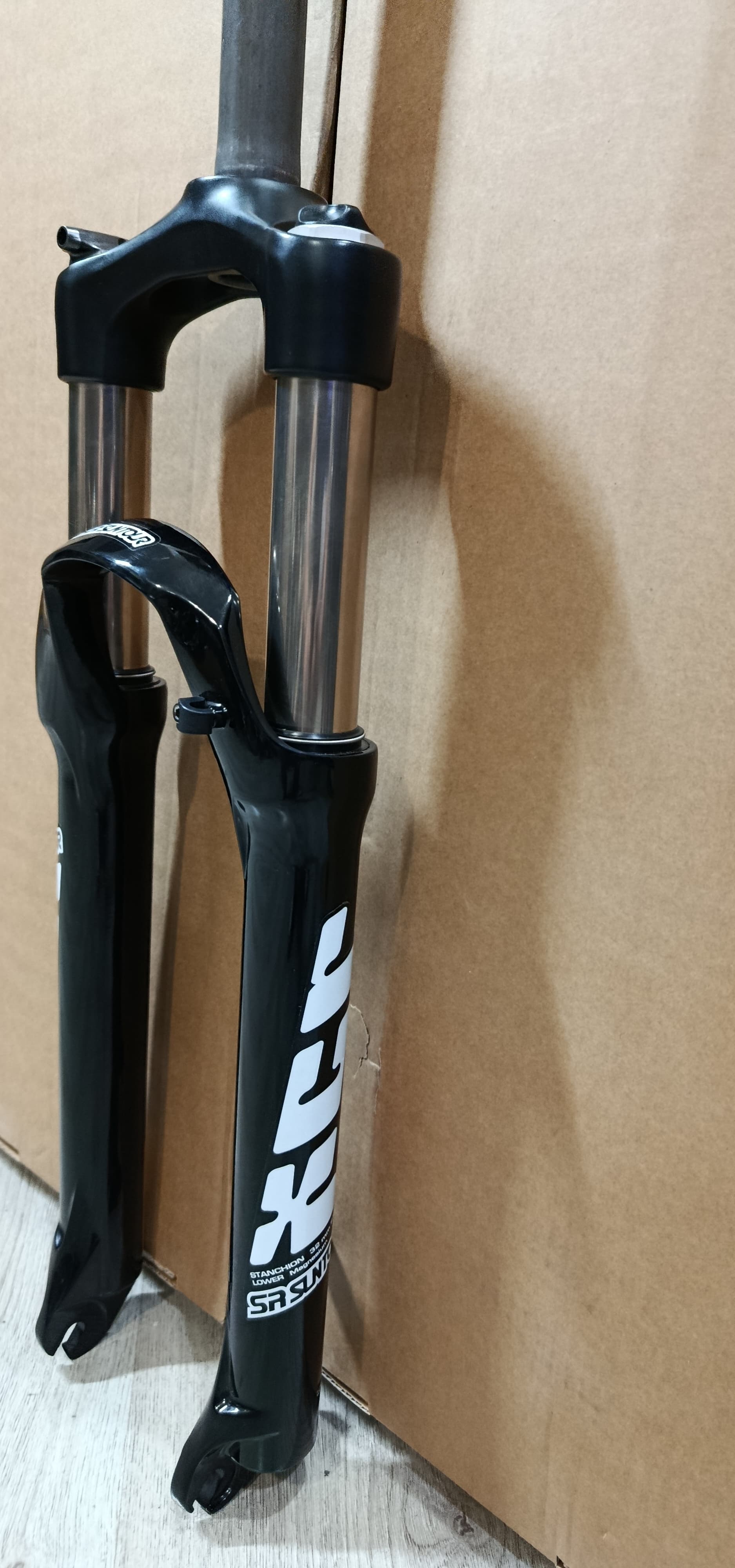 Suntour XCR HAVALI 26 DİSK UYUMLU 110MM 32 MAGNEZYUM BİSKLET ÖN AMORTİSÖR 