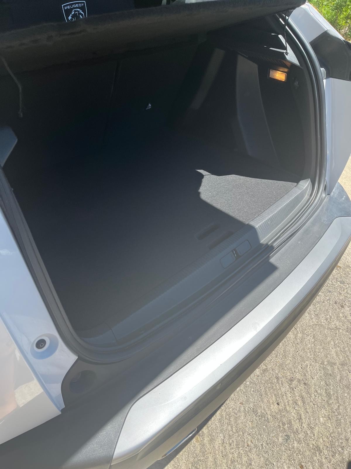 Peugeot 2008 Suv Bagaj Taban Bölmesi 2020 2024 Model