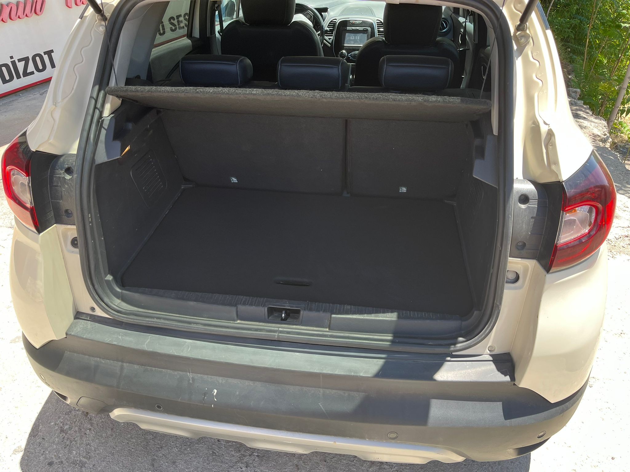 Renault Captur 2013 2019 Model Bagaj Alt Rafı
