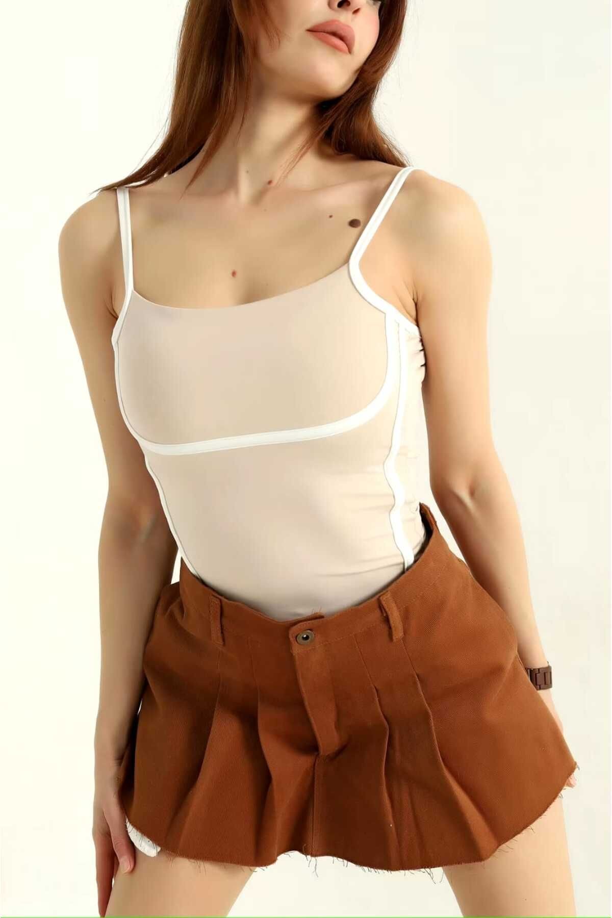 İnce Askılı Biye Detaylı Crop Bluz