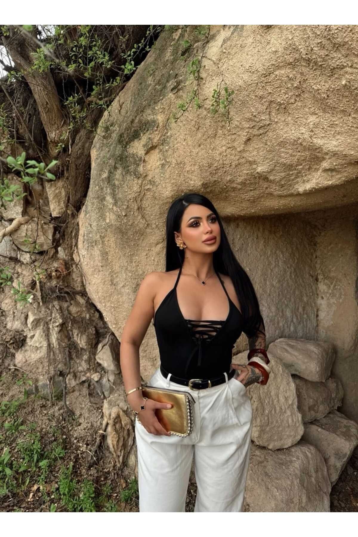 Önü İpli Boyundan Bağlamalı Bodysuit