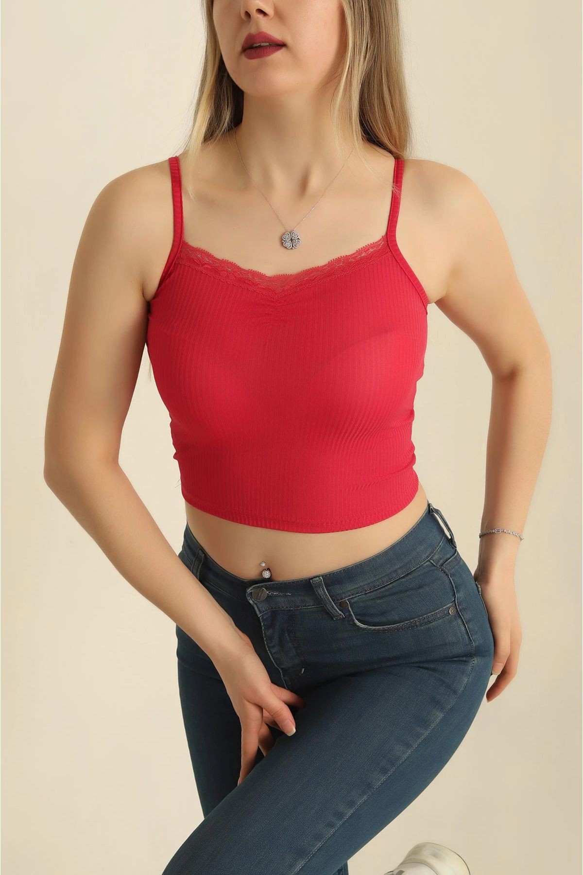 Dantel Yaka Askılı Büzgülü Crop
