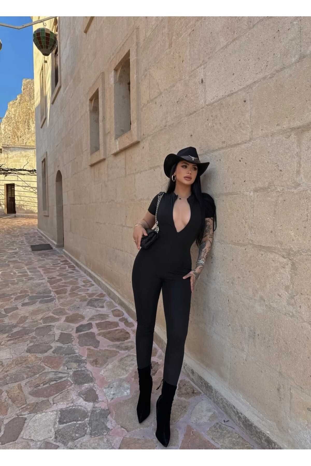Fermuarlı Kısa Kollu Uzun Tulum