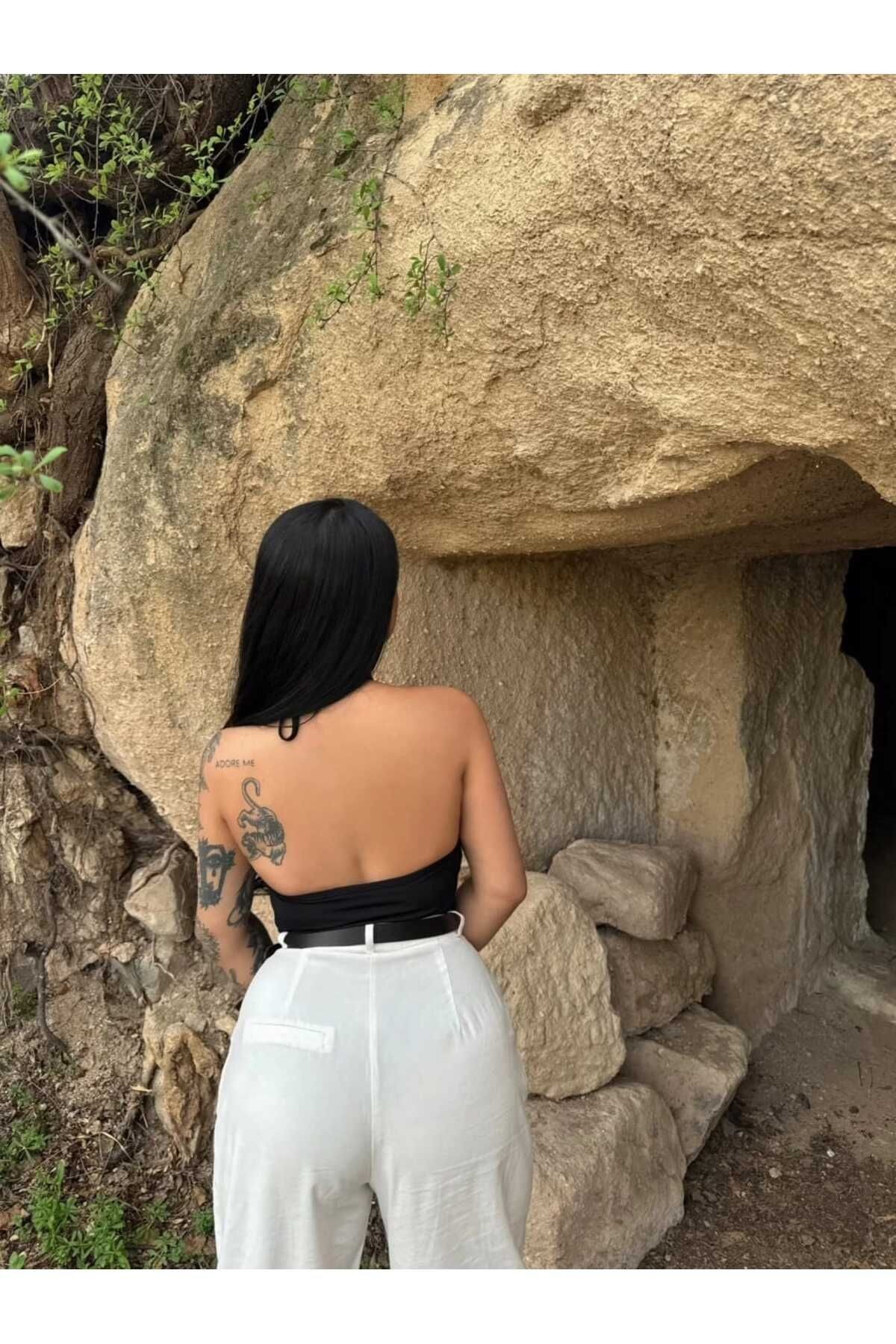 Önü İpli Boyundan Bağlamalı Bodysuit