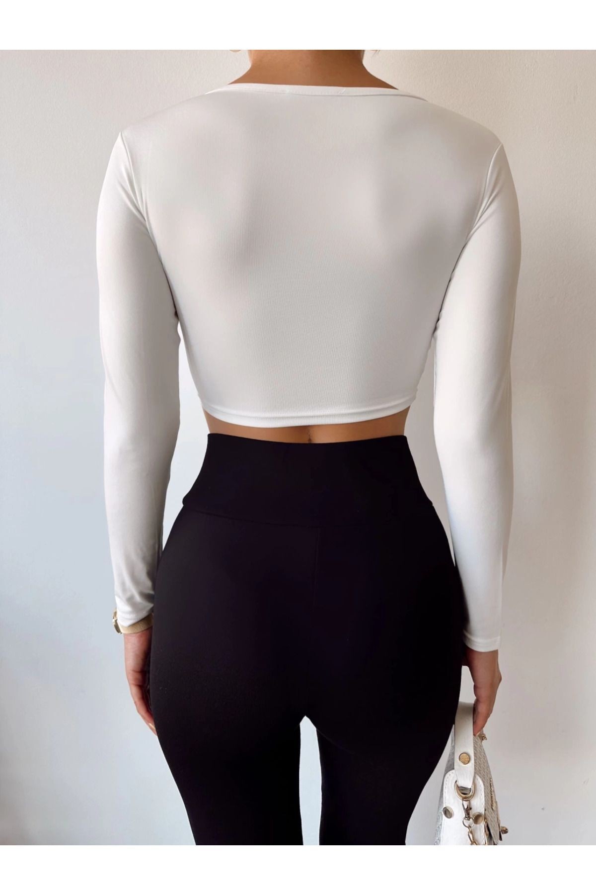 V Yaka Crop