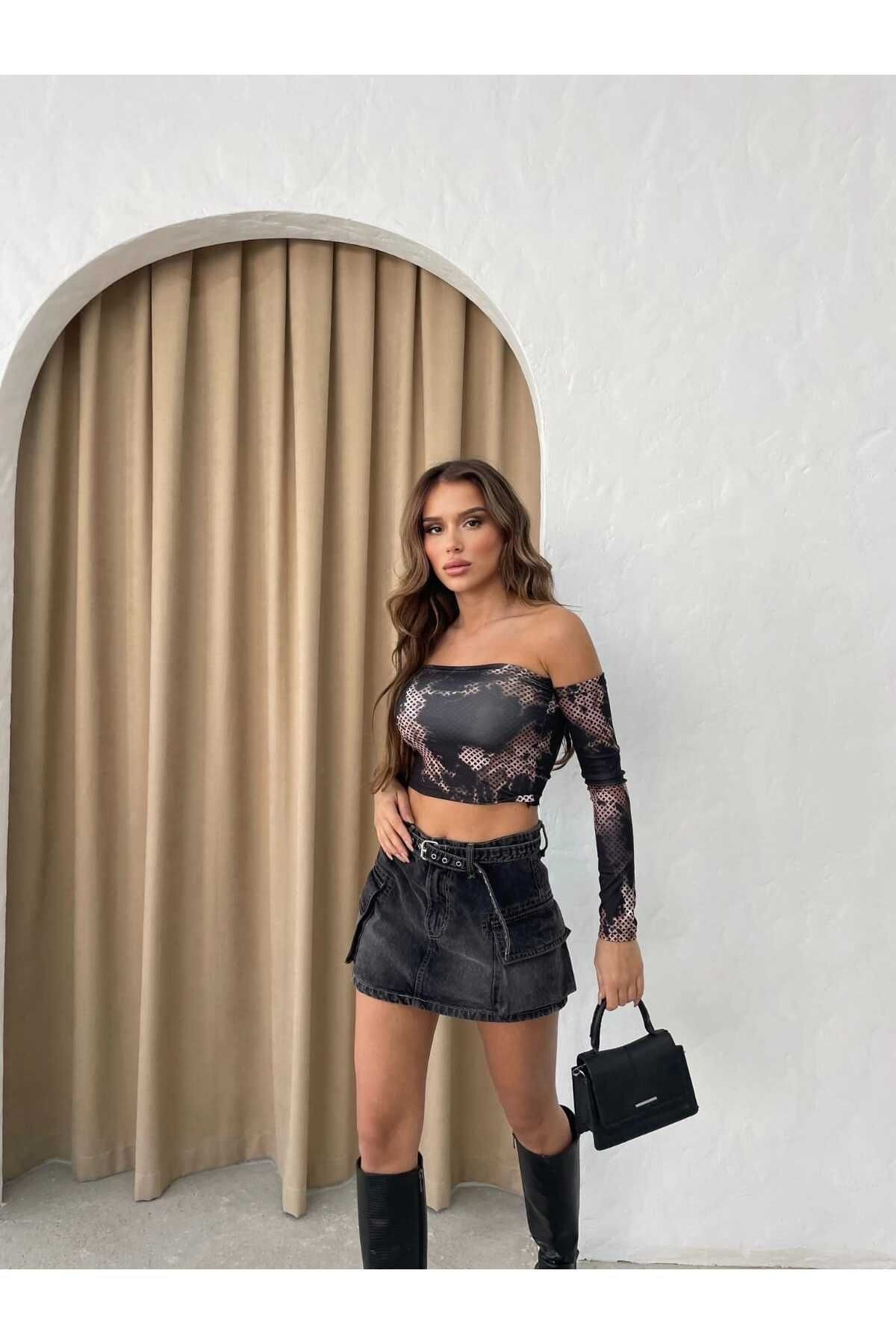Desenli Uzun Kollu Straplez Crop Bluz