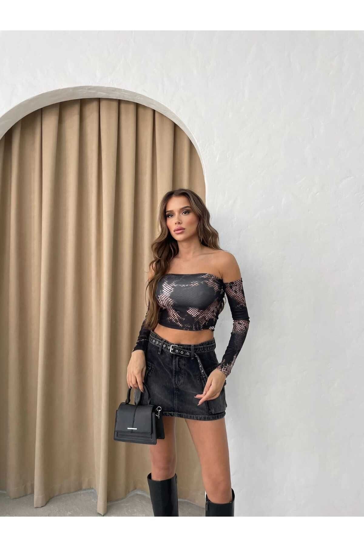 Desenli Uzun Kollu Straplez Crop Bluz