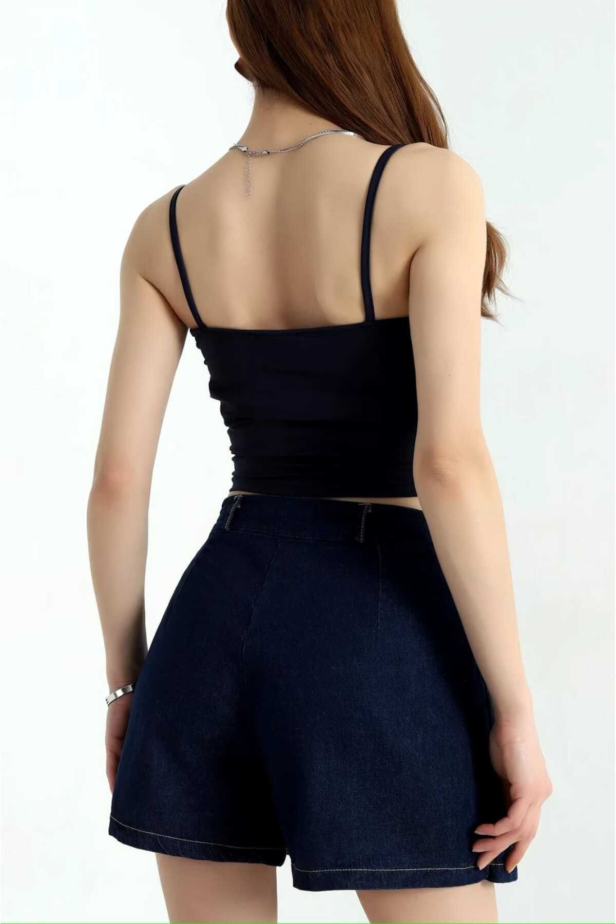 Önü Agraflı İp Askılı Crop Bluz