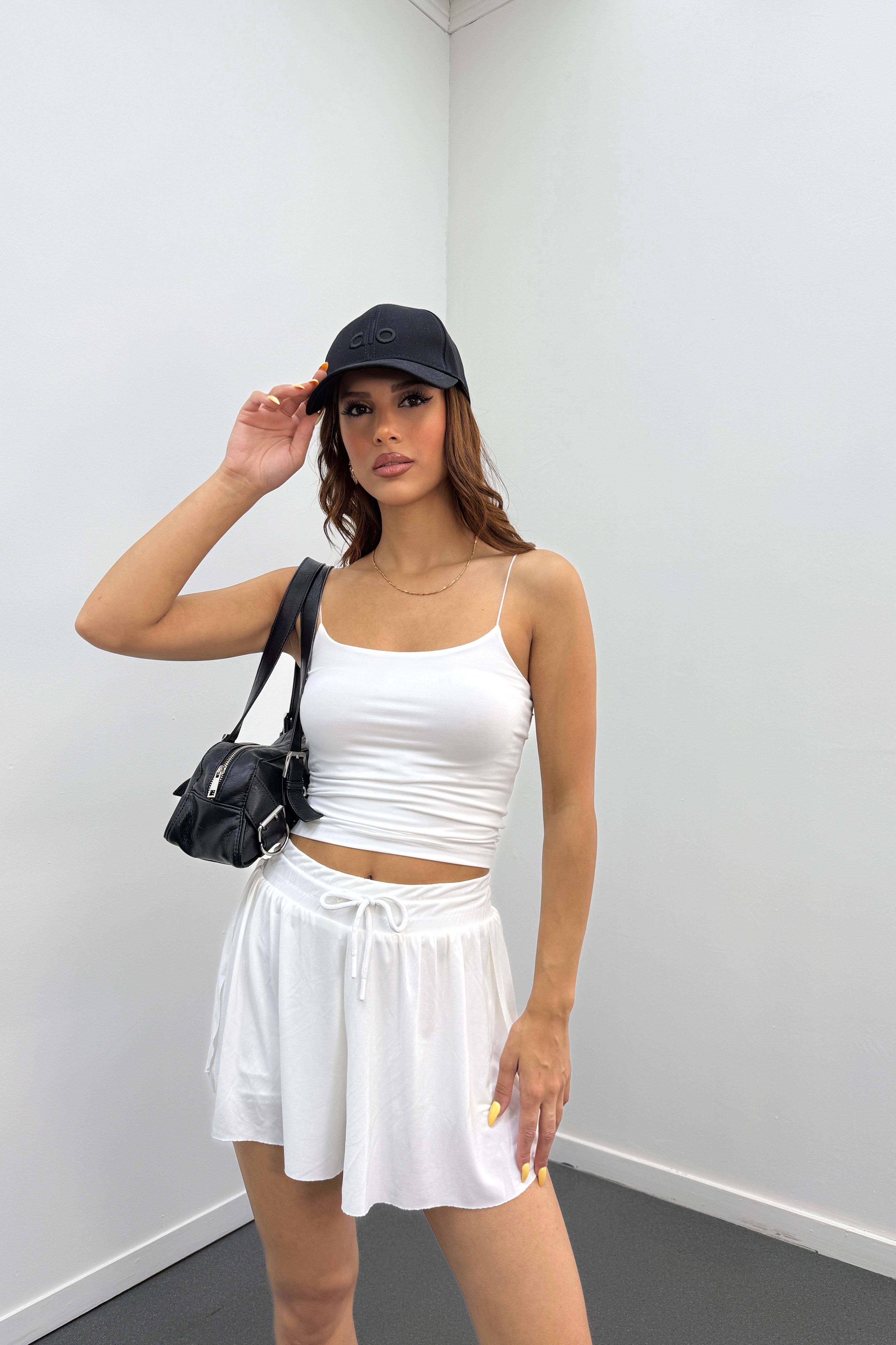 Shirin Beyaz Askılı Crop