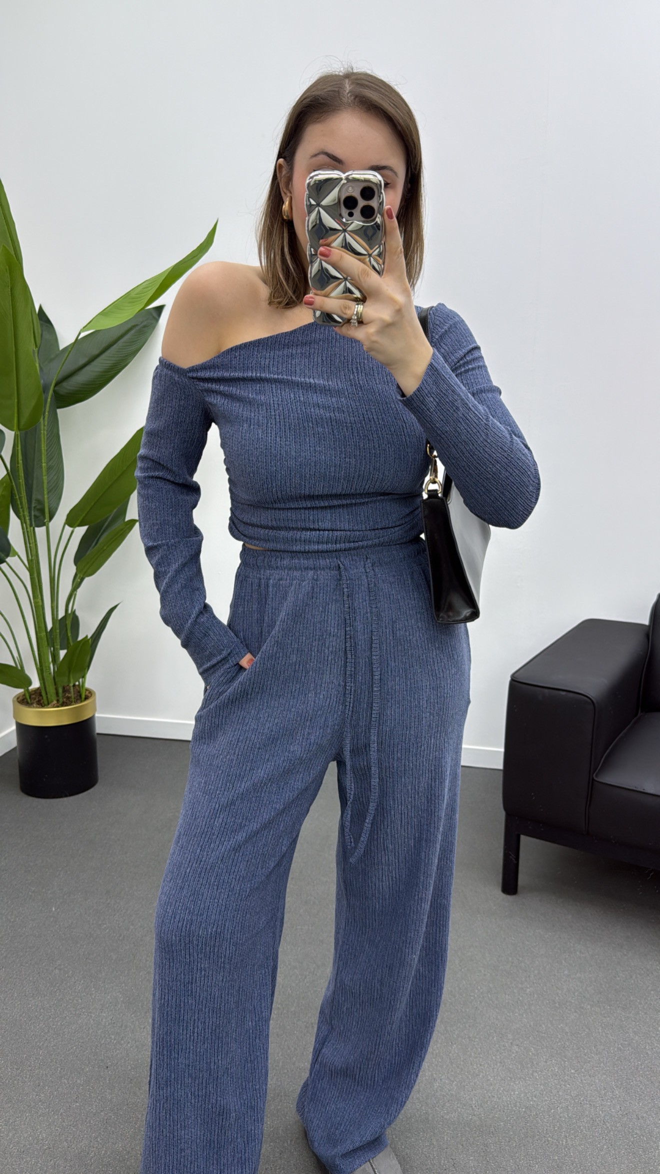Set de pantaloni cu bluză cu umăr dezactivat din țesătură Lycra Premium Nom bleumarin