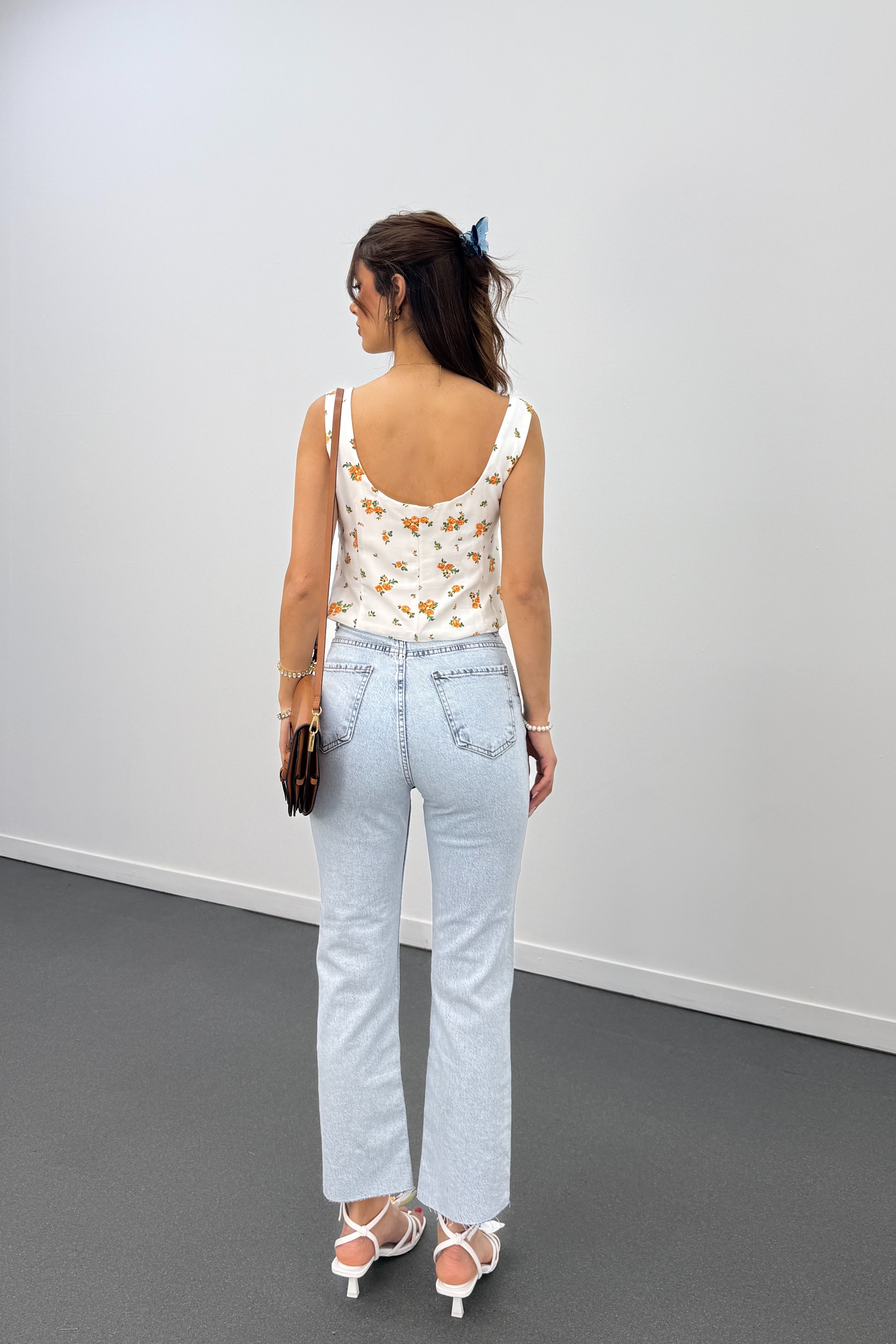 Jean Juliet, de culoare deschisă, cu talie înaltă, slim fit