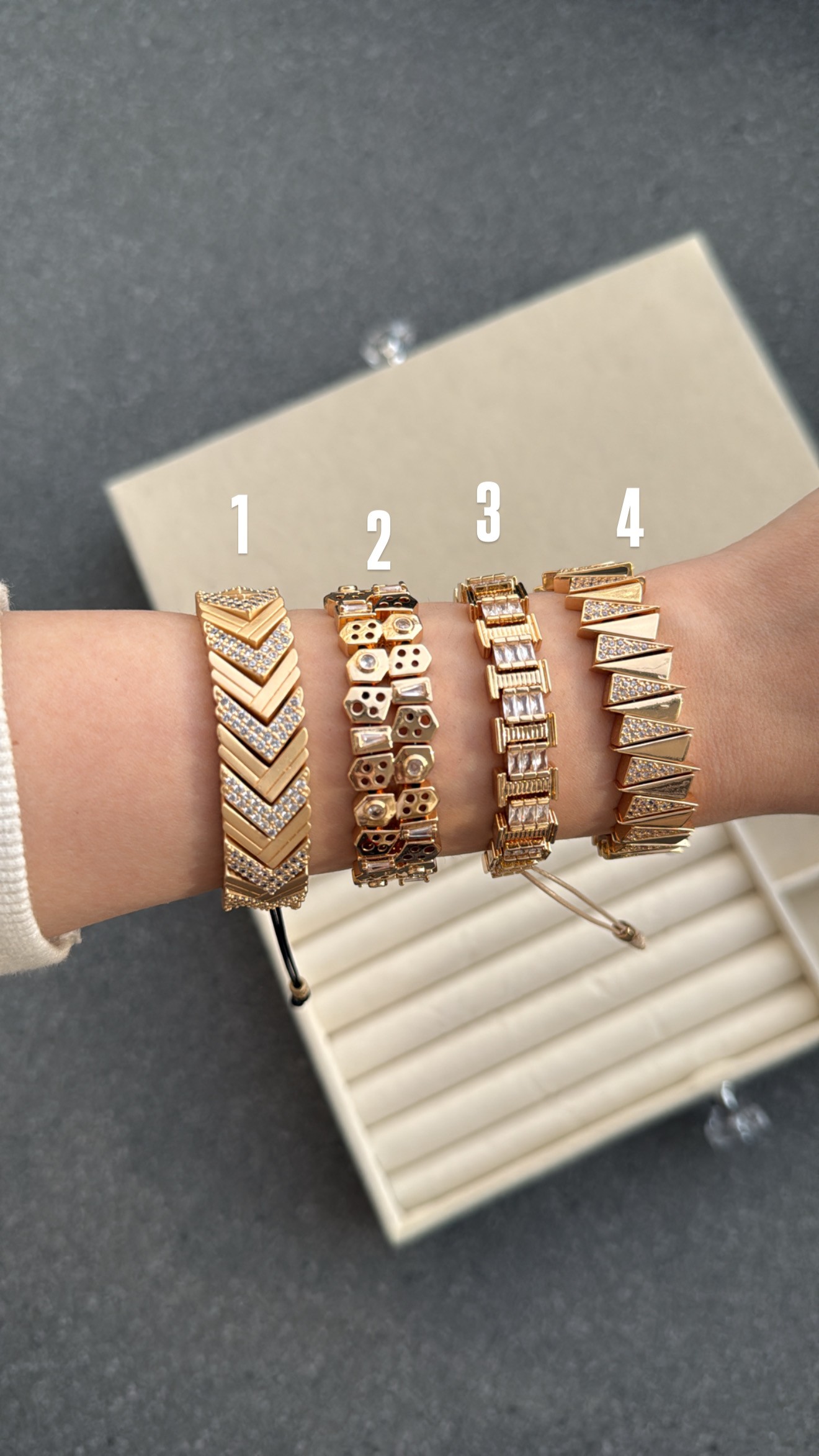 Rose Gold İpli Tasarım Bileklik - 1