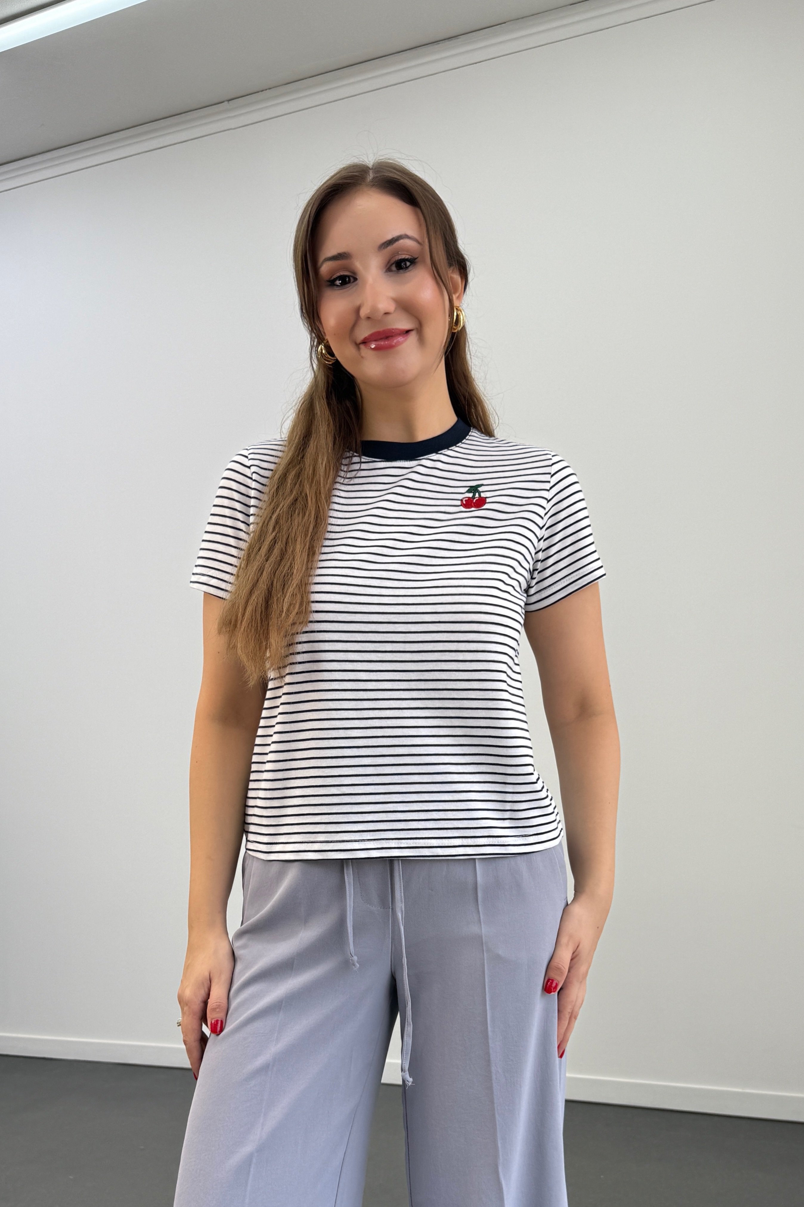 Lacivert Kiraz Nakışlı Çizgili Tshirt