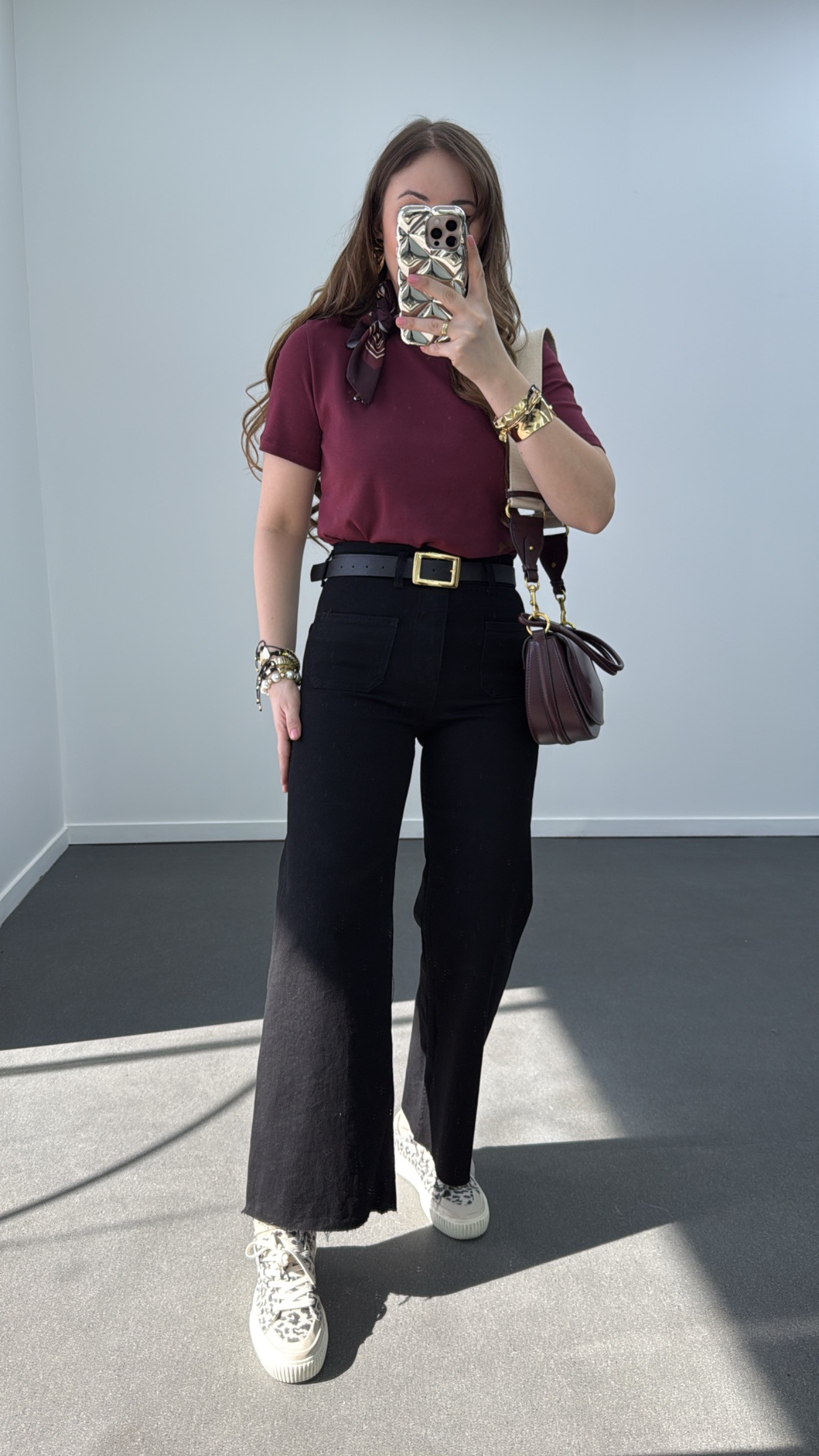 Milano Siyah Cepli Yarım Flare Jeans