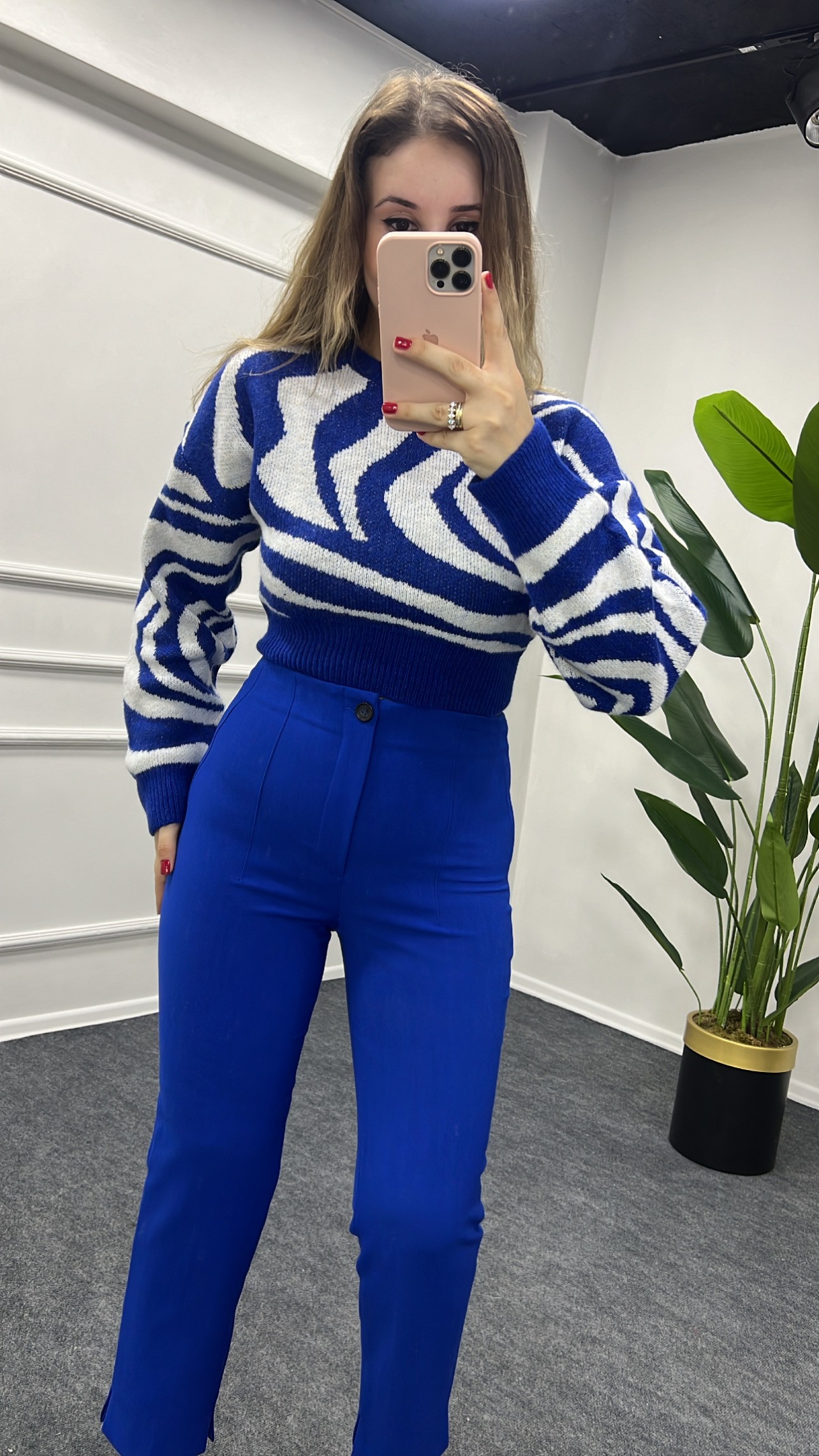 Pantaloni din stofă cu nasturi de culoare albastră ZR Saks
