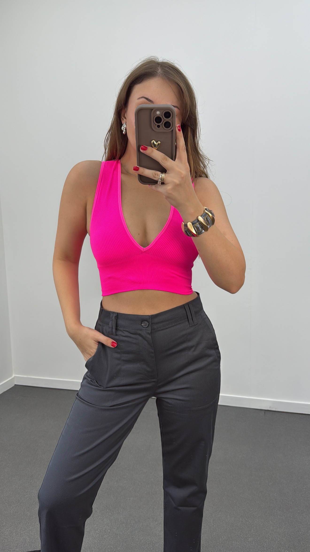 Fosfor Pembe V Yaka Crop 