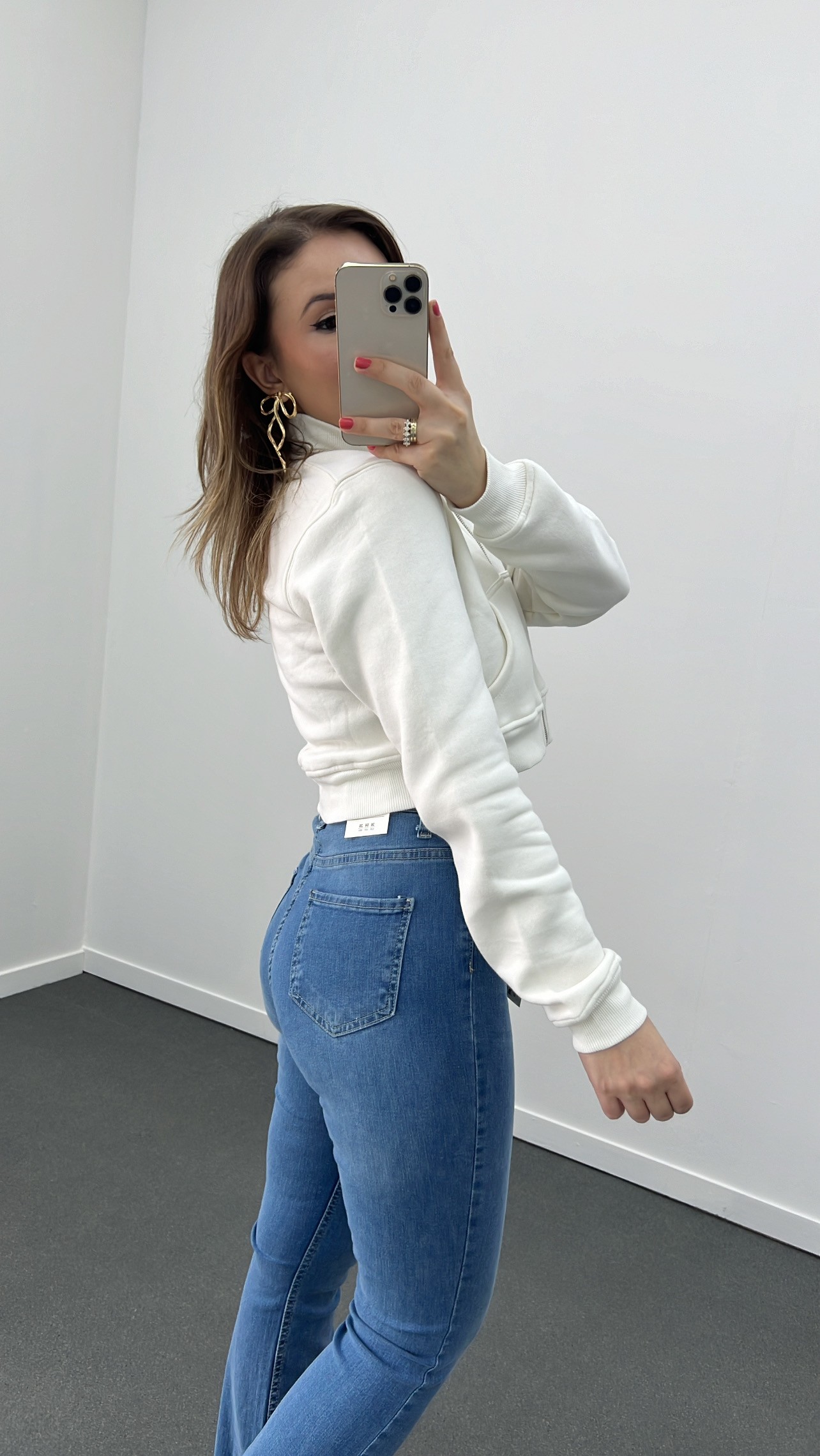 HM Beyaz Fermuarlı Crop Hırka