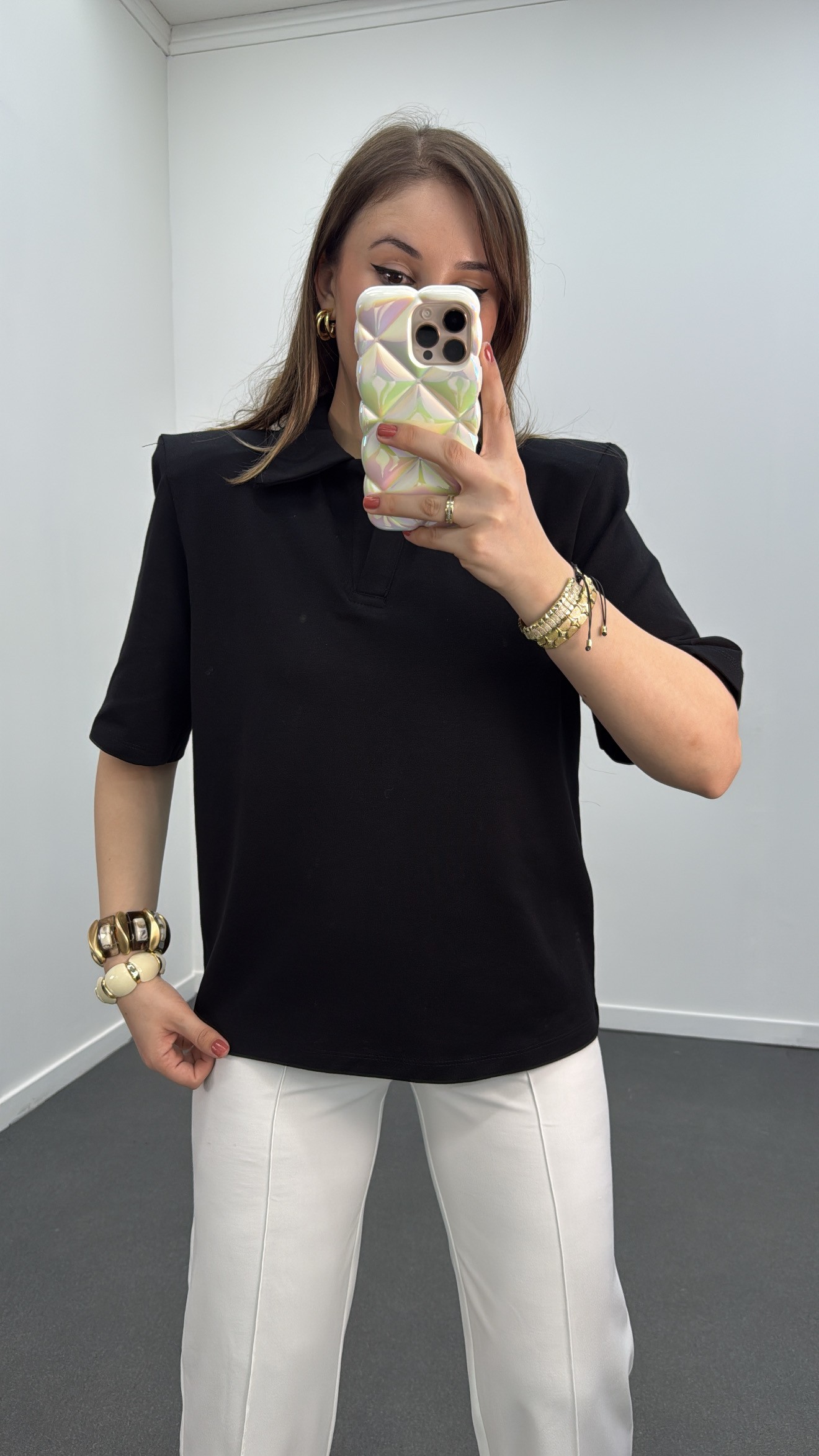 Tricou negru cu gât polo căptușit
