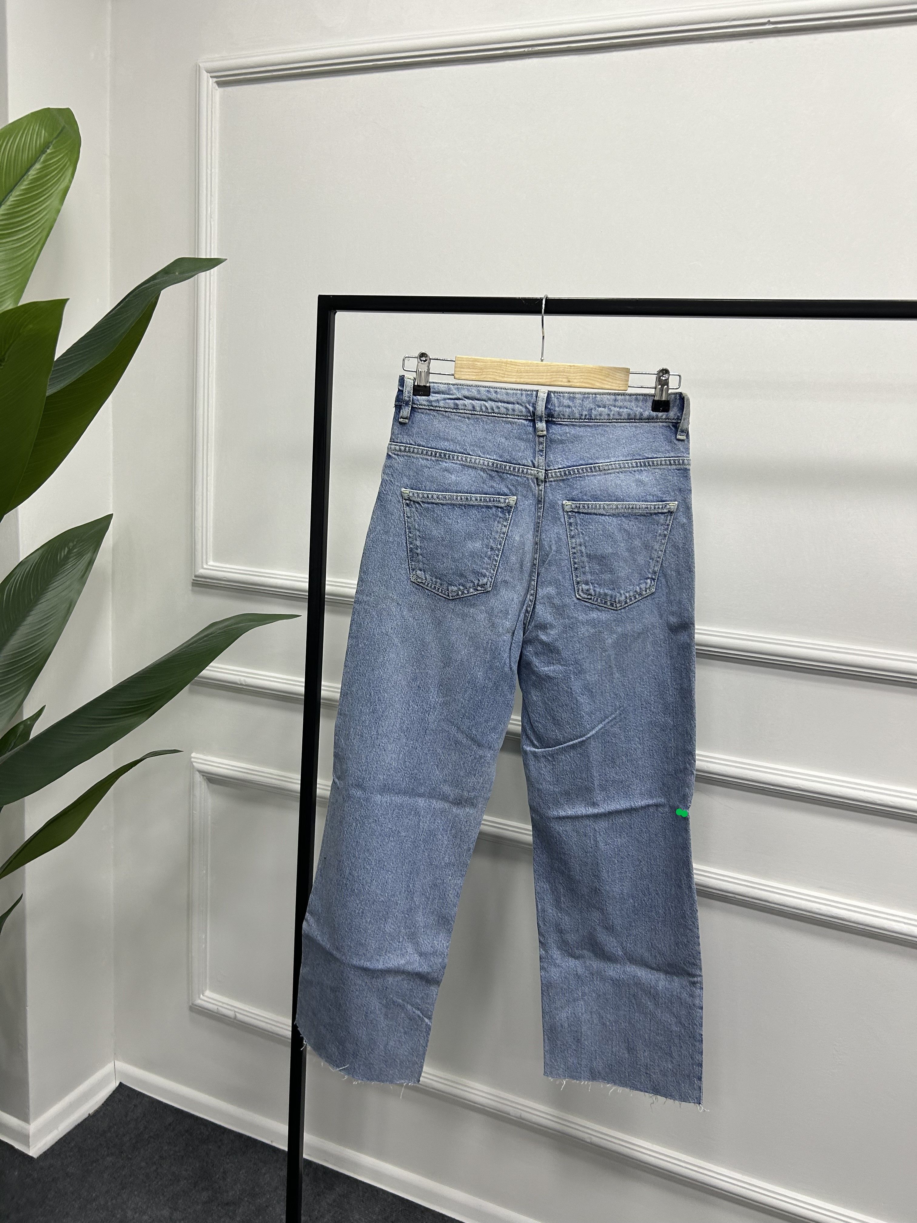 157 Kot Renk Kesik Paça Jean DFL