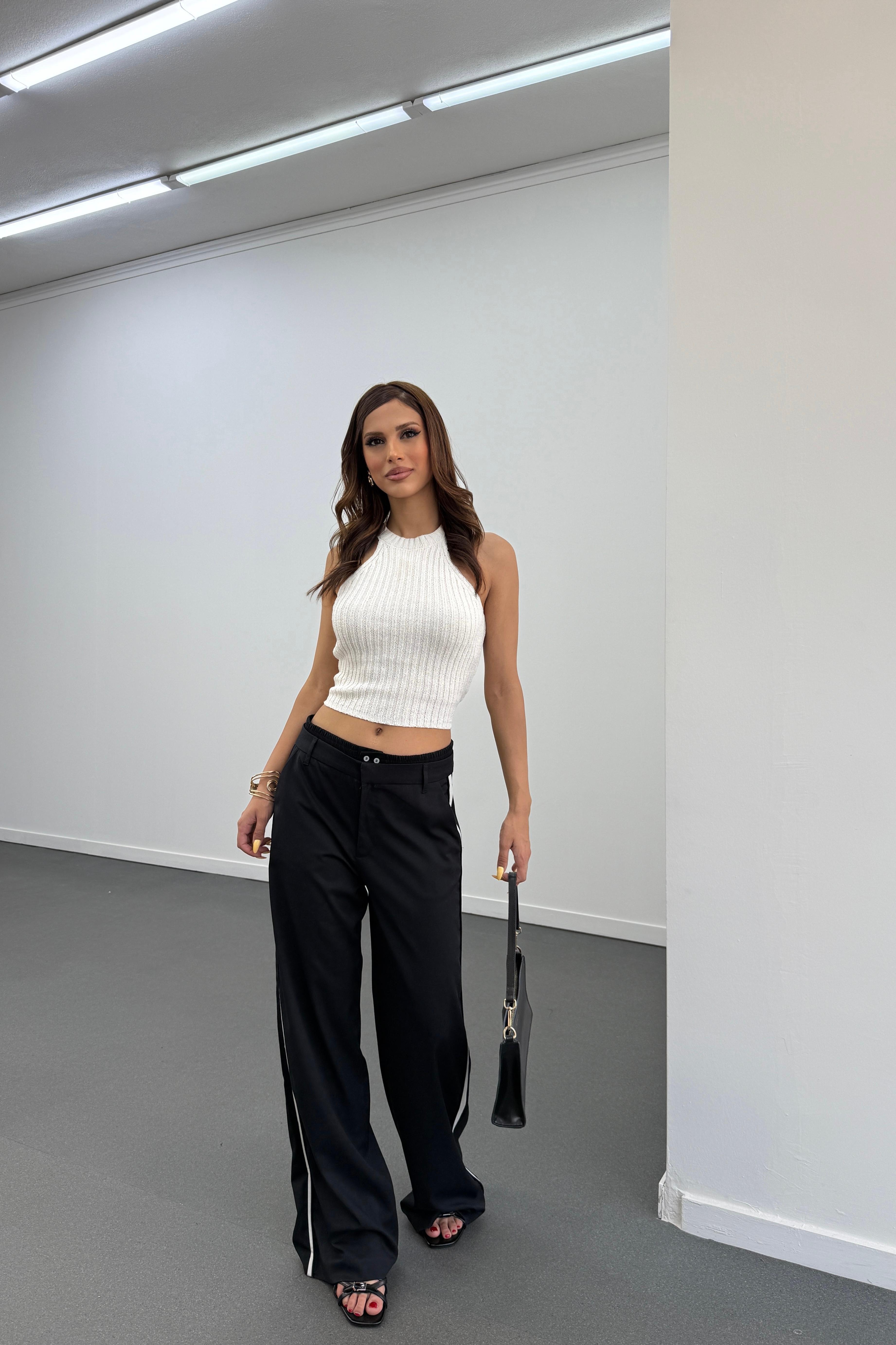 Yasmen Siyah Beyaz Şeritli Bel Detaylı Pantolon