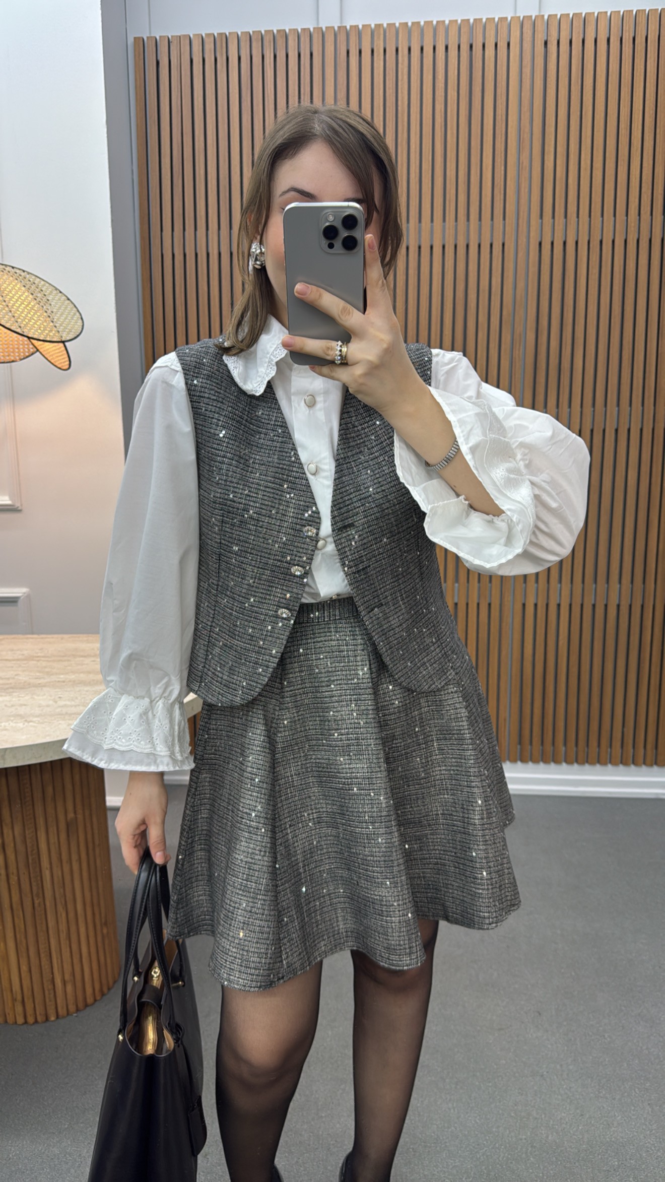 Costum gri din paiete Lena