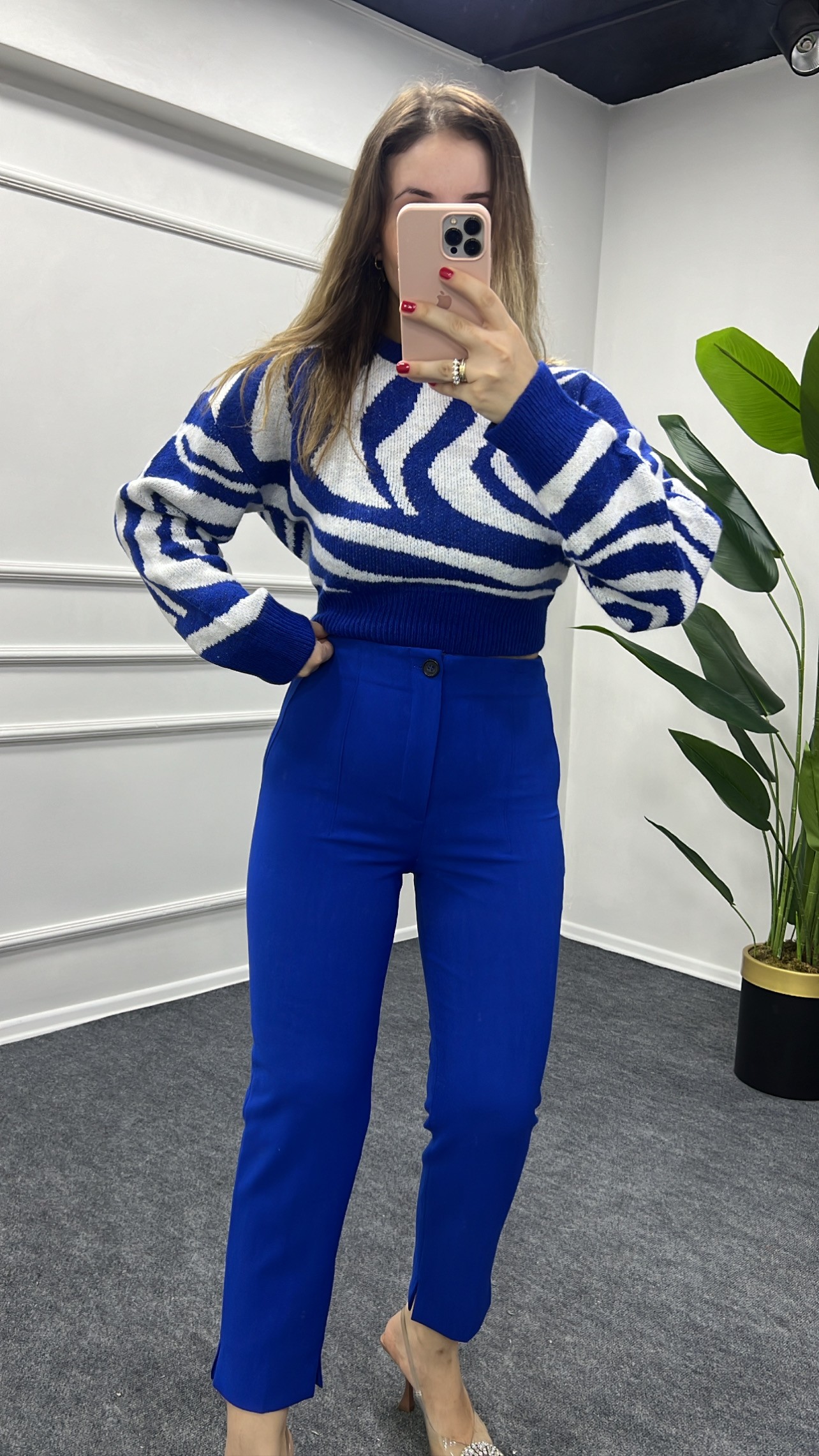 Pantaloni din stofă cu nasturi de culoare albastră ZR Saks