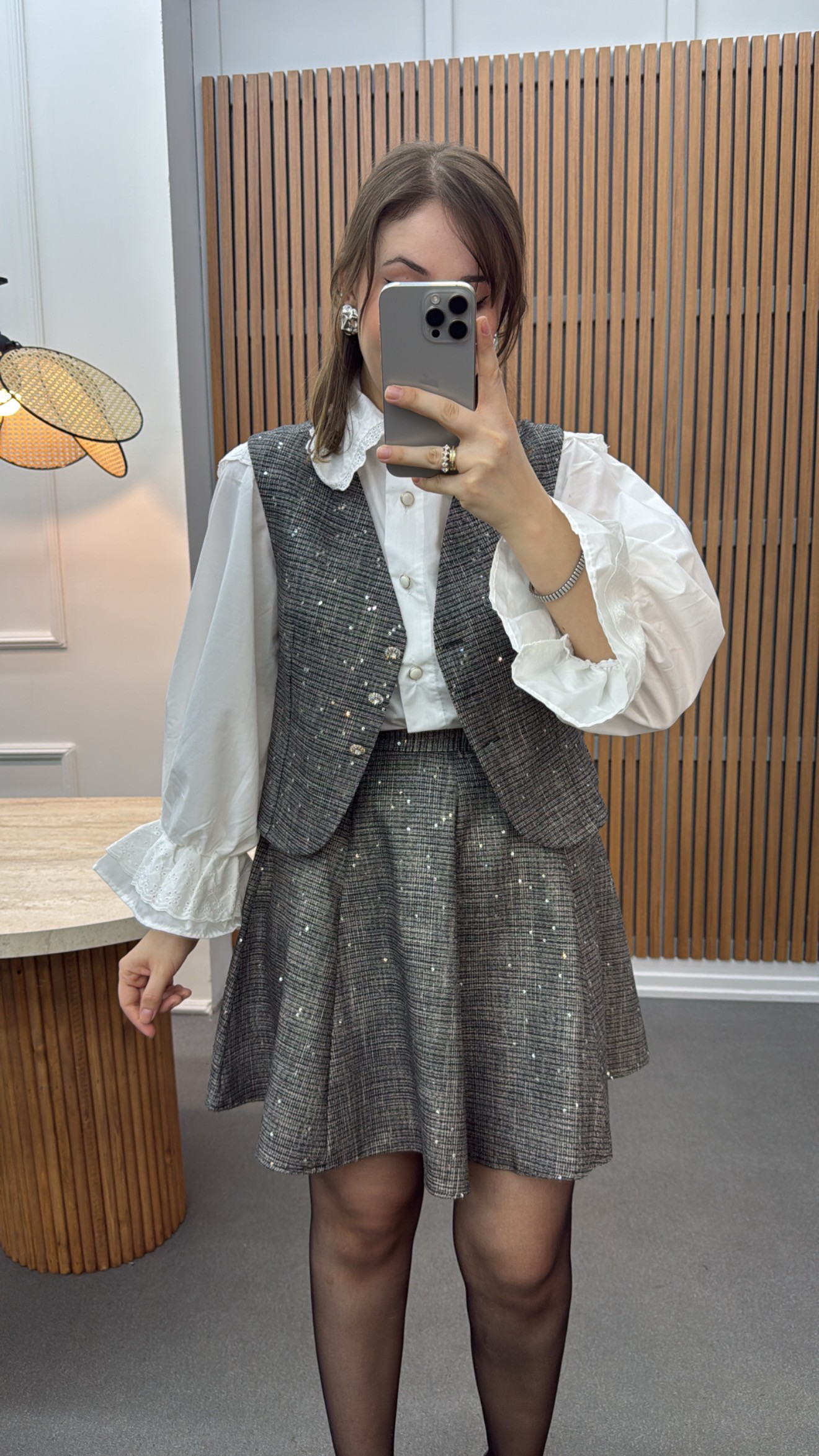 Costum gri din paiete Lena