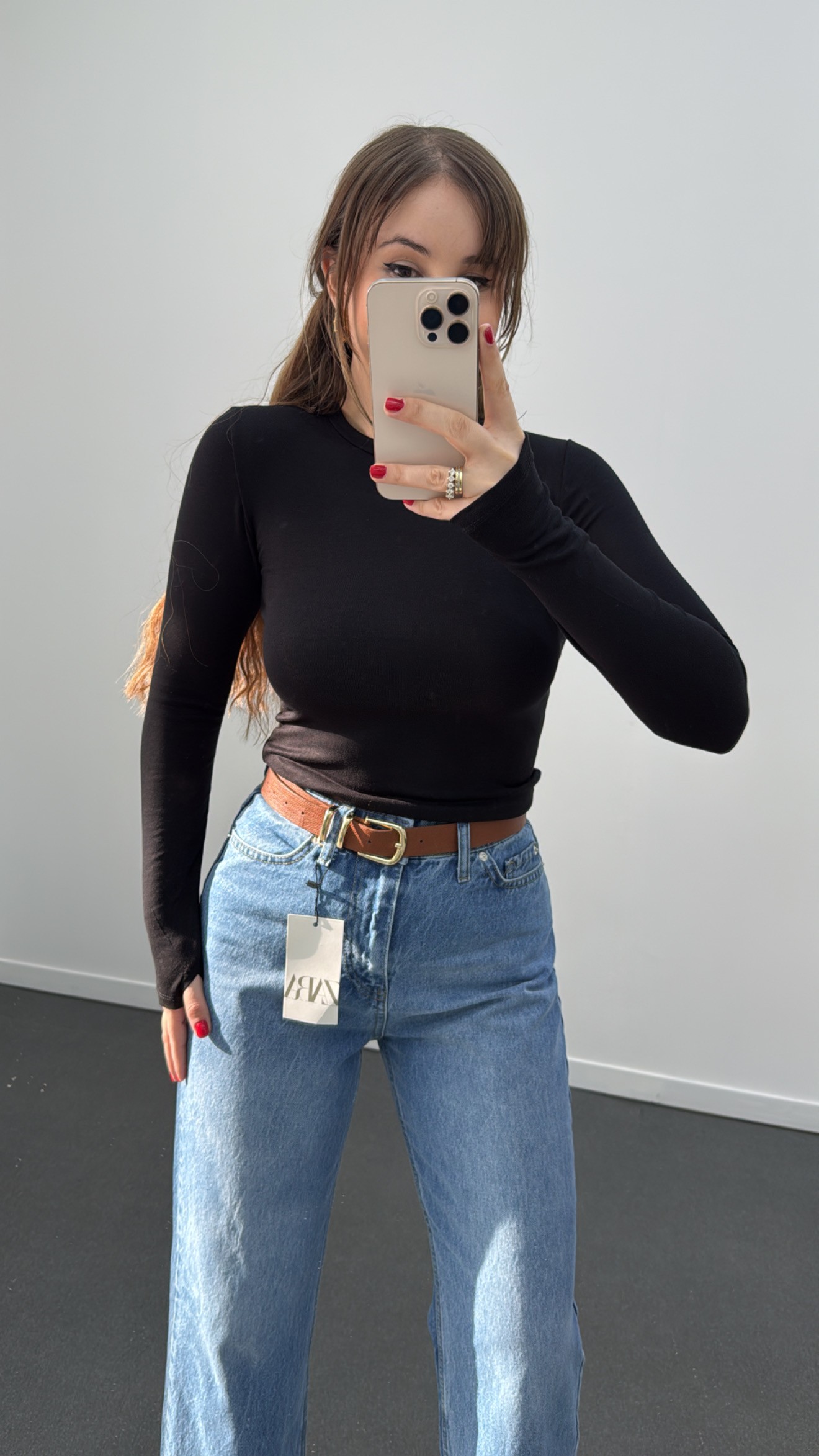 Oysh Siyah Parmak Geçirmeli Modal Body