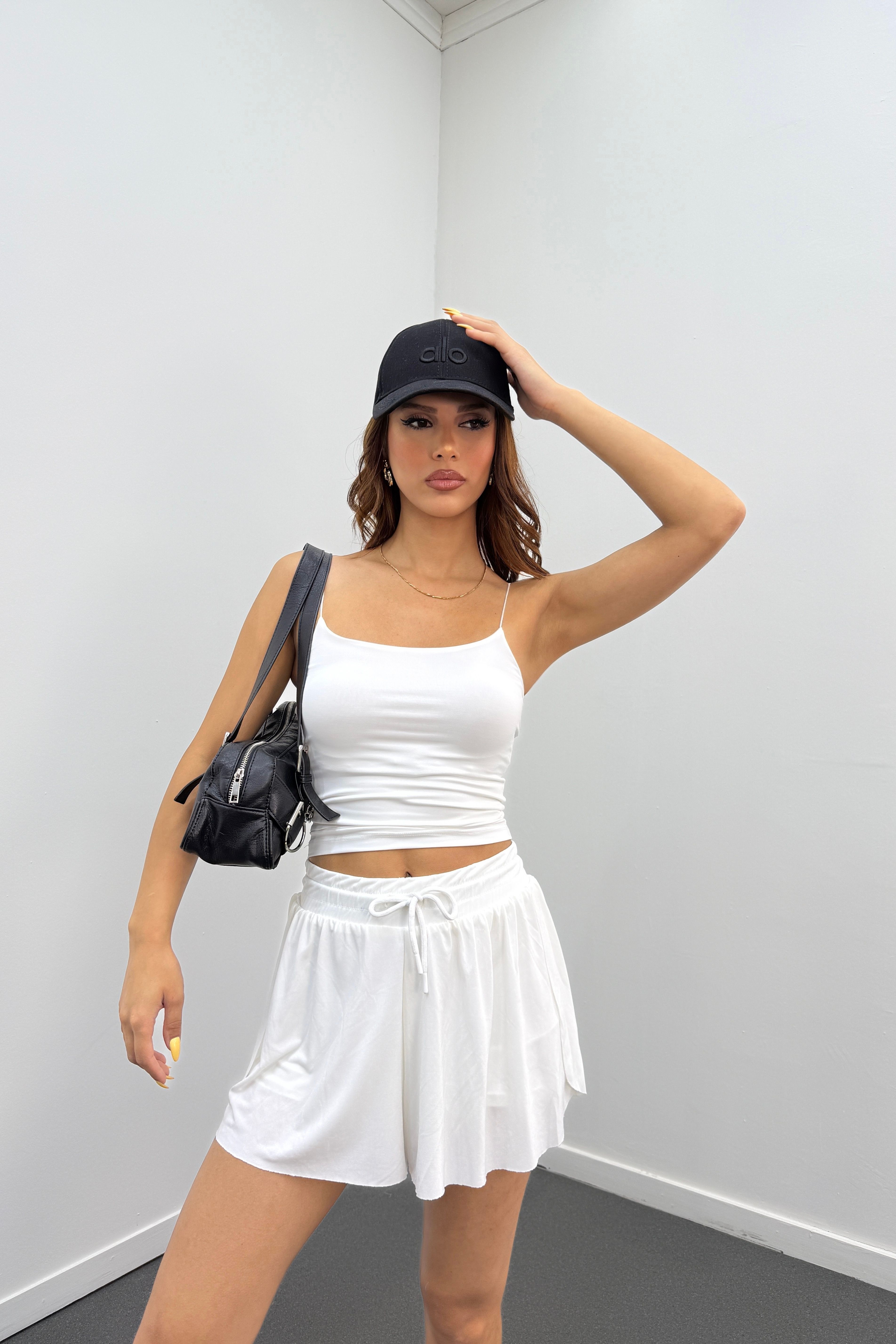 Shirin Beyaz Askılı Crop