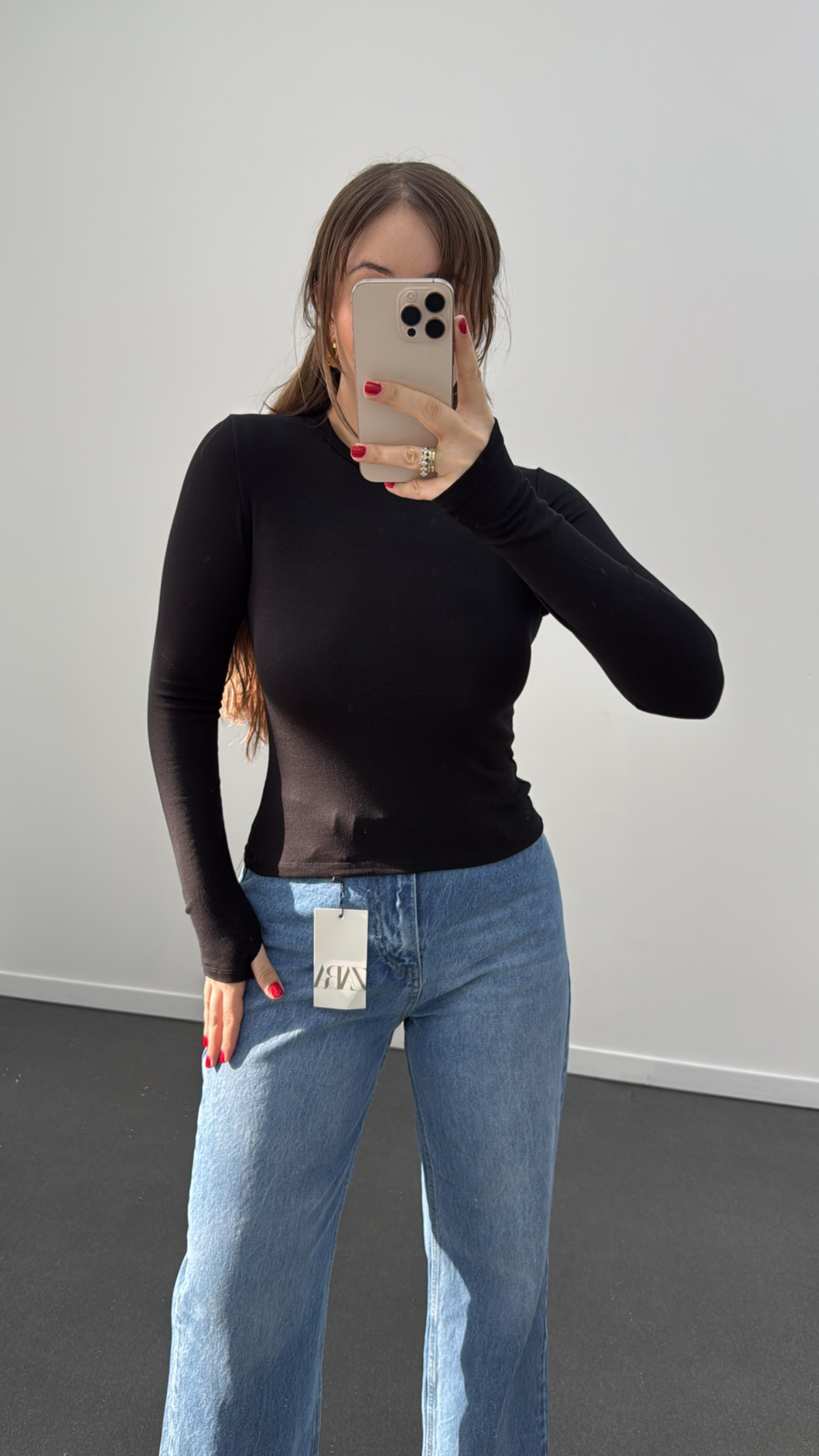 Oysh Siyah Parmak Geçirmeli Modal Body
